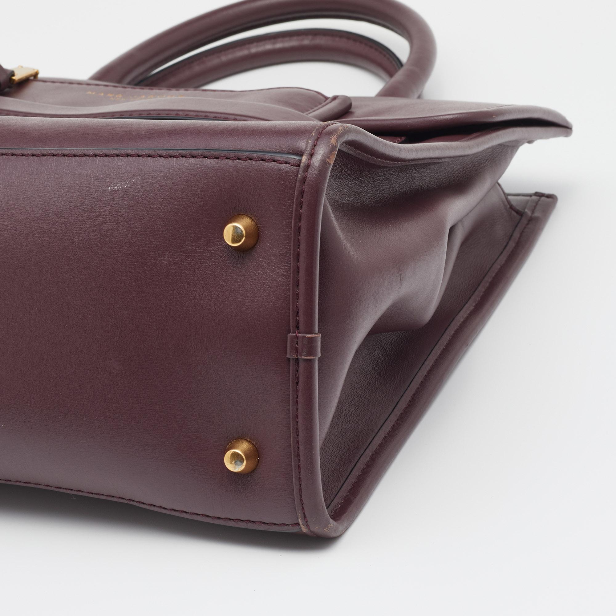 Marc Jacobs Burgundy Leather Madison North South Tote In Good Condition In Dubai, Al Qouz 2