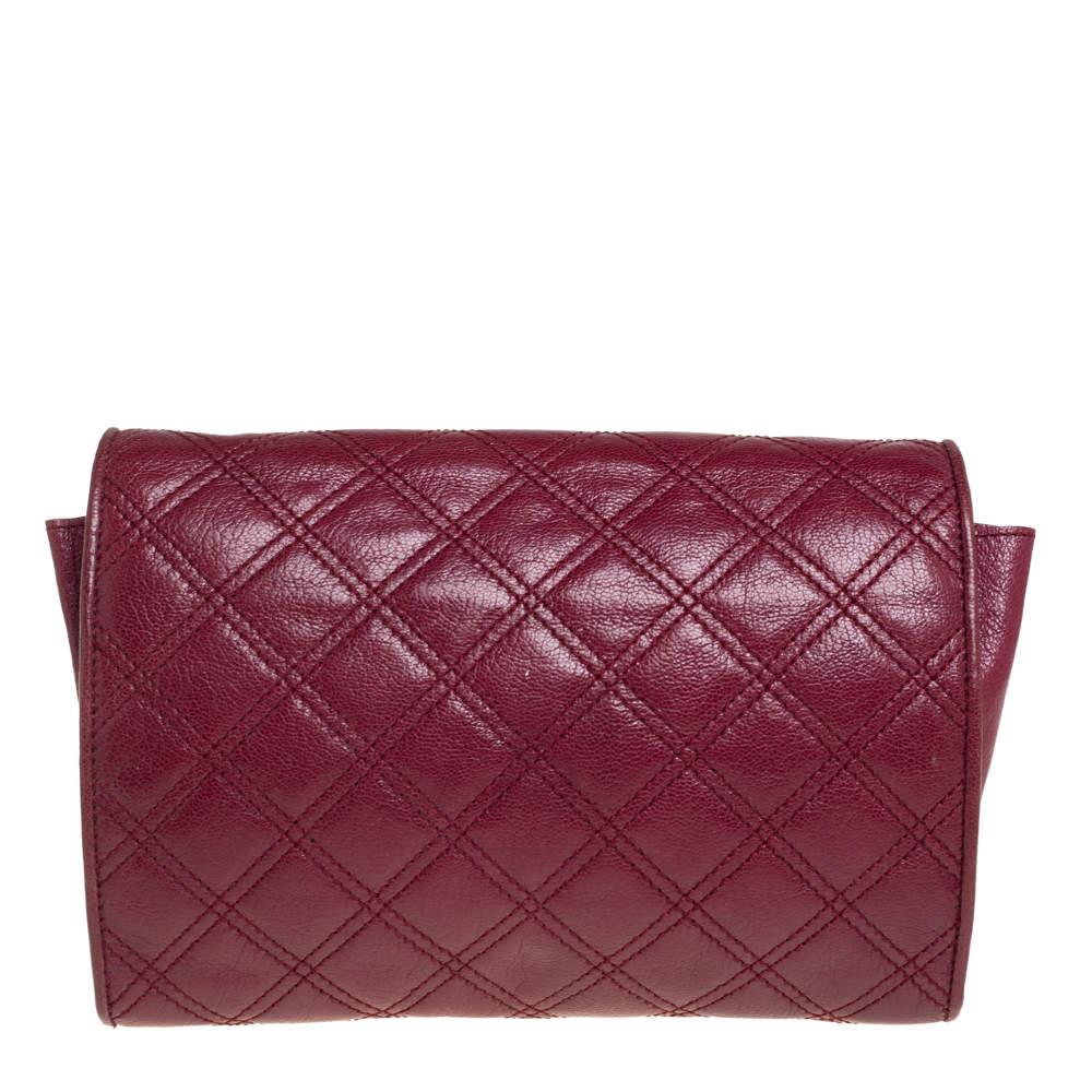 Marc Jacobs Burgundy Quilted Leather Flap Chain Clutch In Fair Condition In Dubai, Al Qouz 2