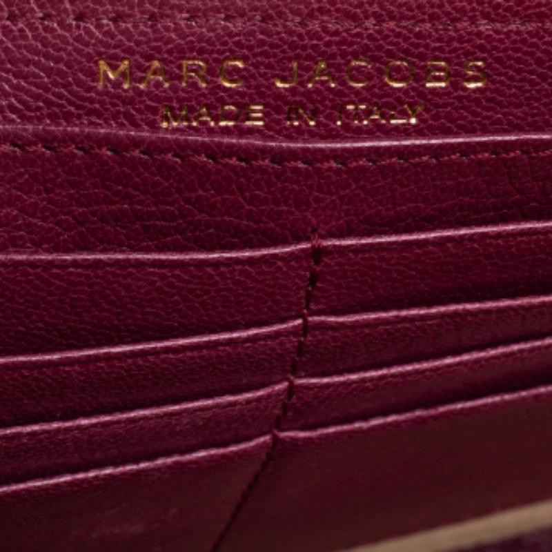Women's Marc Jacobs Burgundy Quilted Leather Flap Chain Clutch For Sale