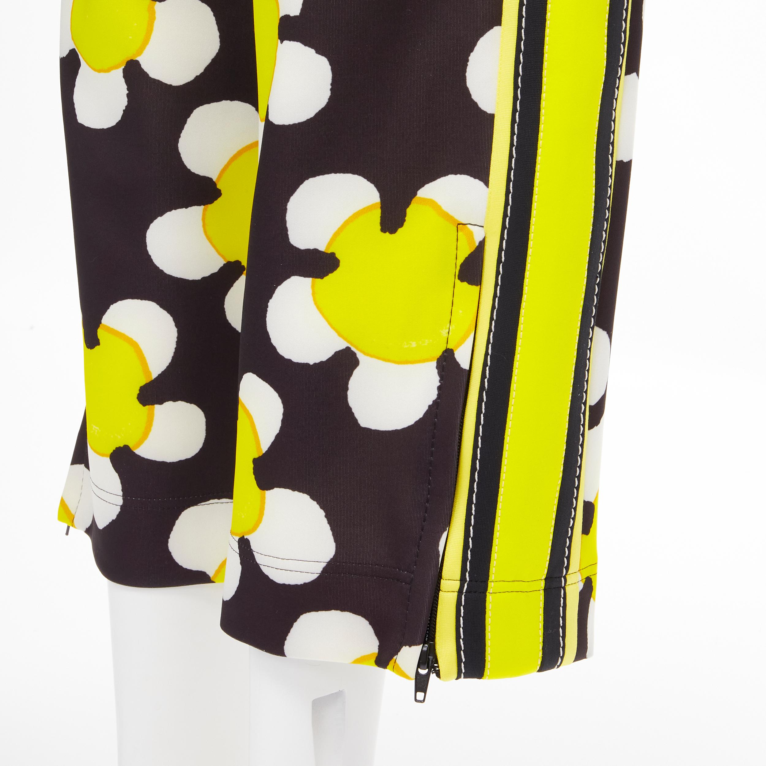 MARC JACOBS Daisy black white yellow side trim wide leg track pants US0 XS In Excellent Condition For Sale In Hong Kong, NT