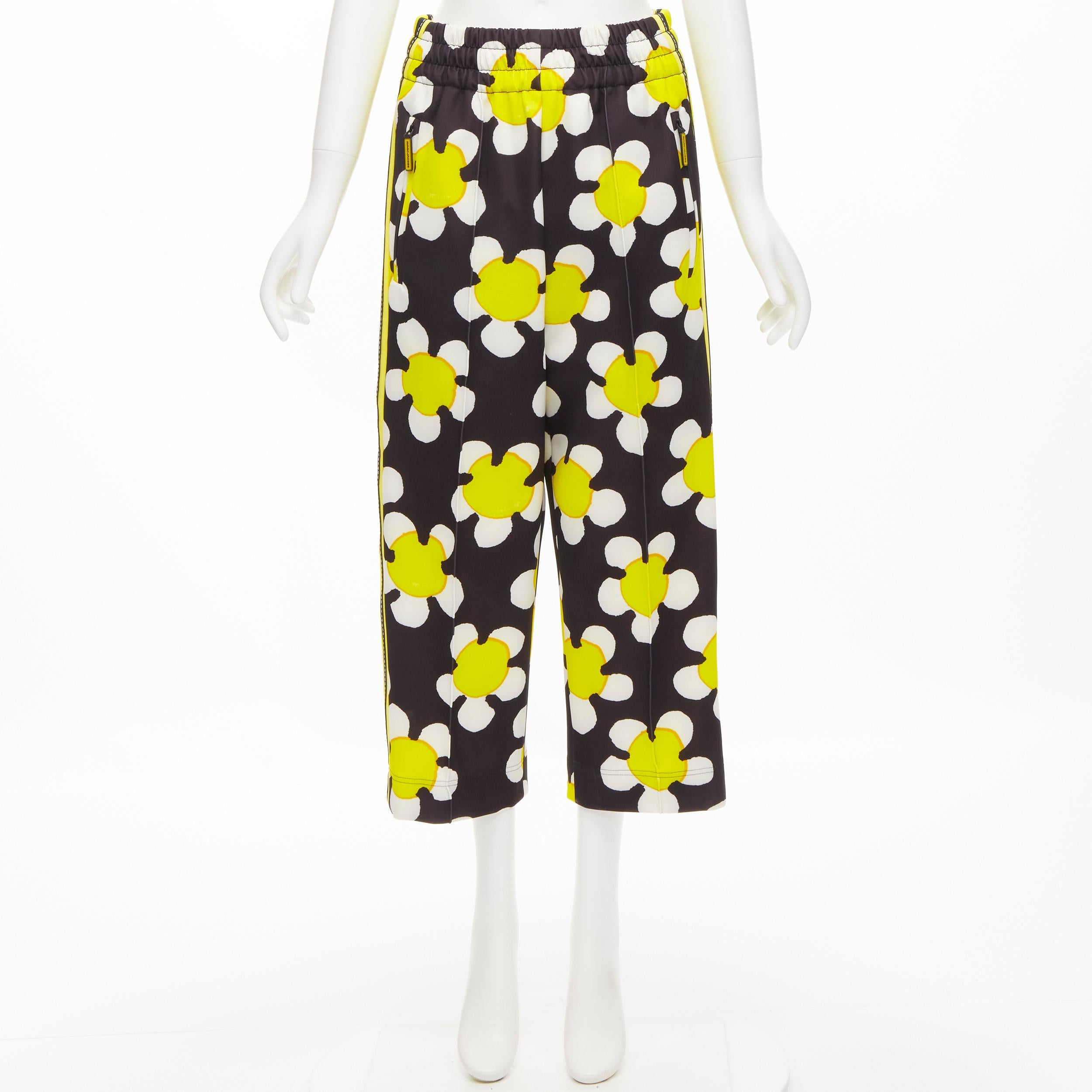 MARC JACOBS Daisy black white yellow side trim wide leg track pants US0 XS For Sale 1