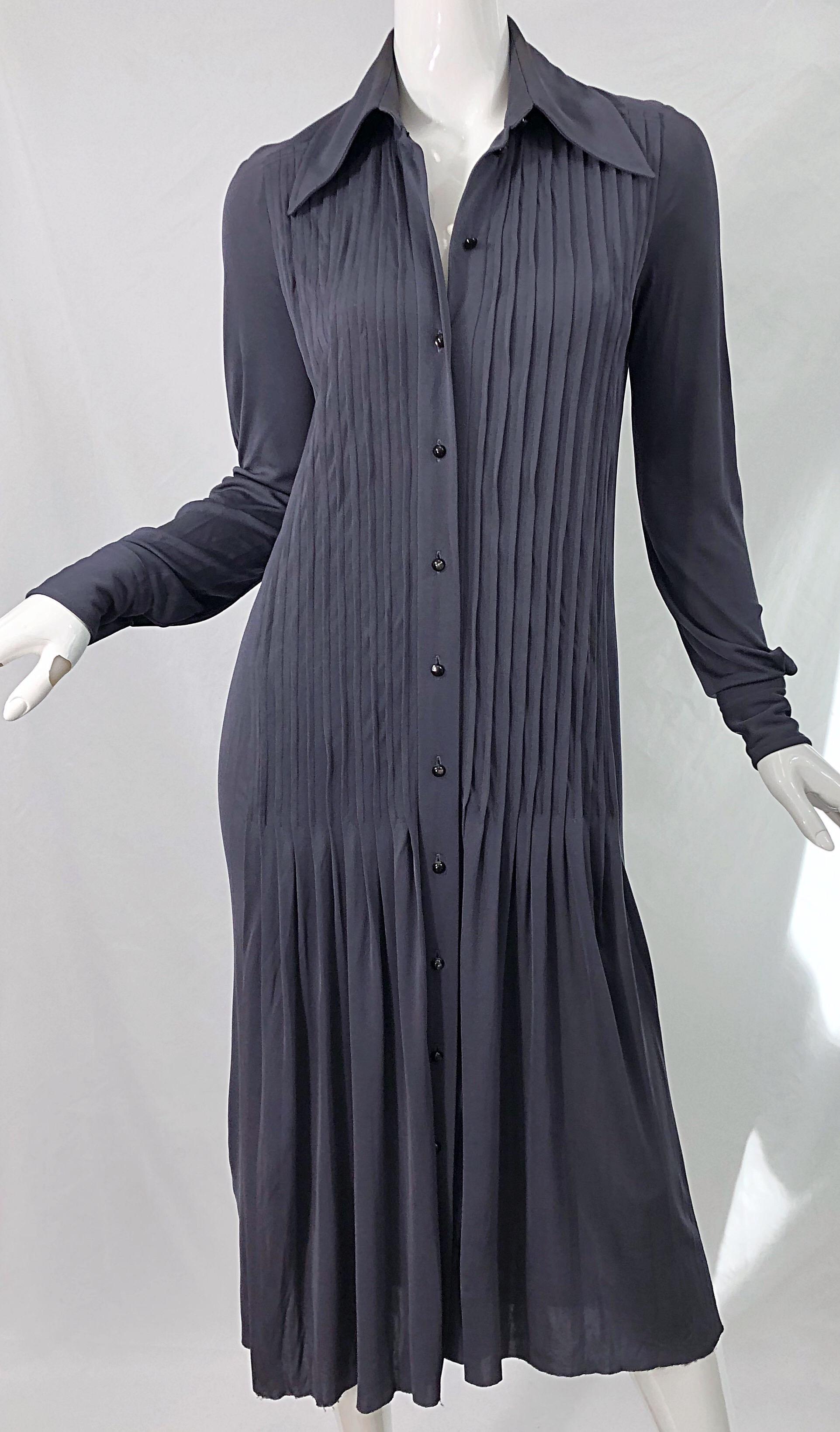 Marc Jacobs for Bergdorf Goodman 1920s Flapper Style Gray 20s Rayon Shirt Dress In Good Condition For Sale In San Diego, CA