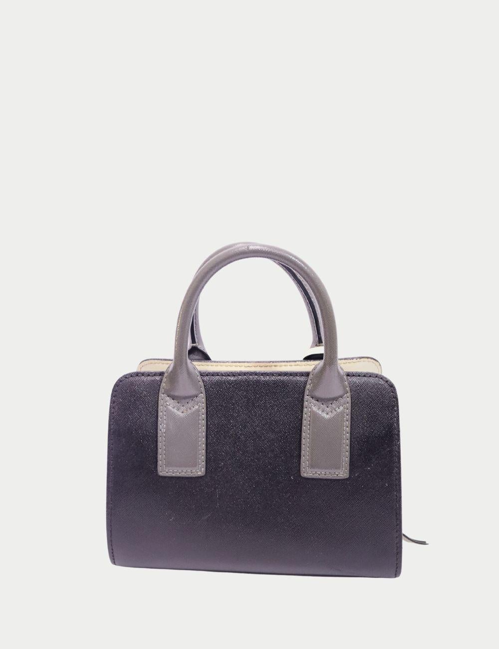 Marc Jacobs In Excellent Condition For Sale In Amman, JO