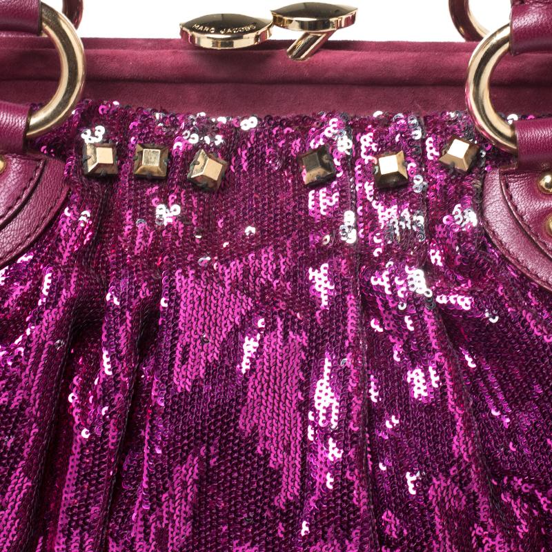 Marc Jacobs Fuchsia Sequins New York Rocker Stam Shoulder Bag In Good Condition In Dubai, Al Qouz 2