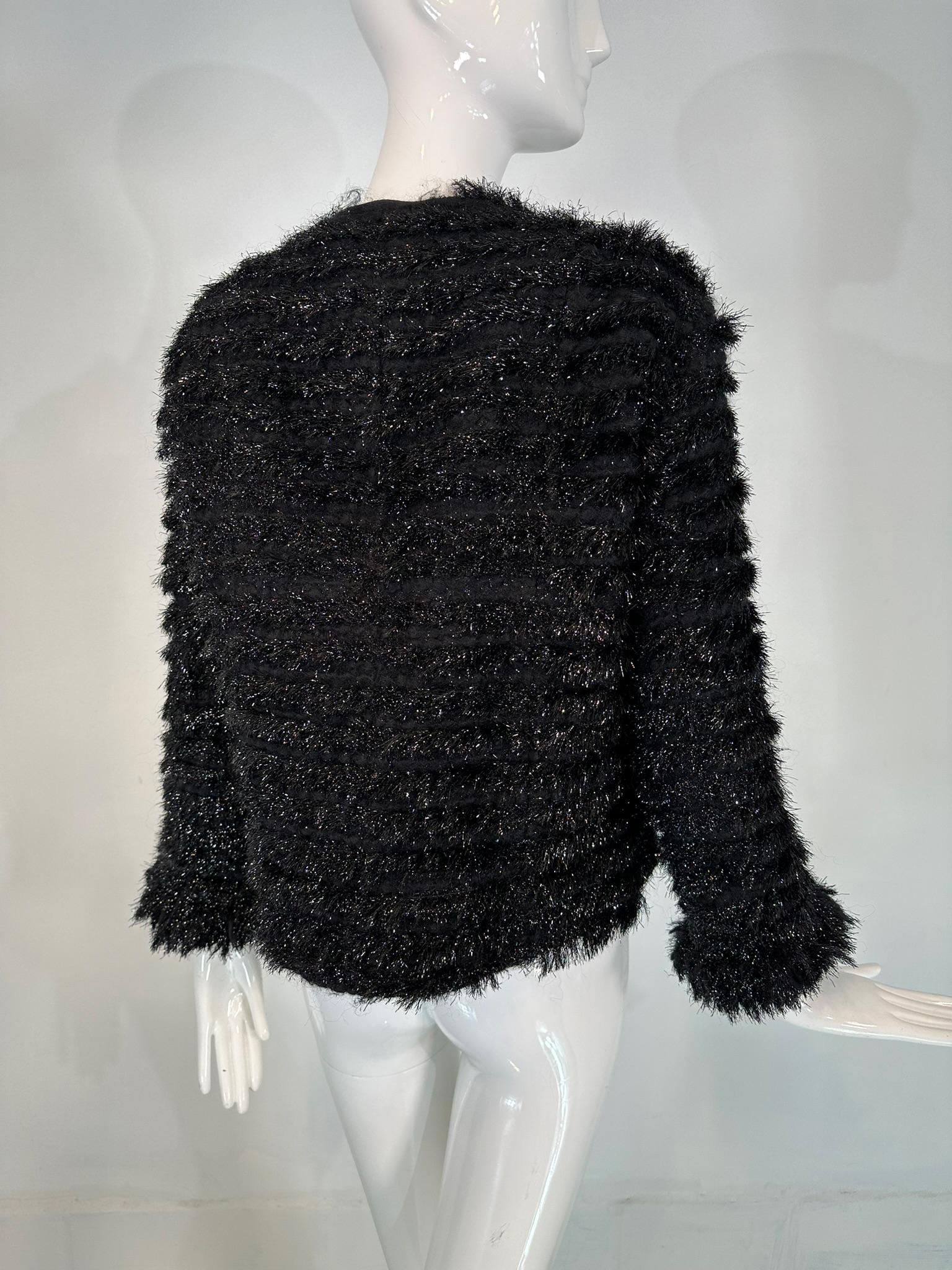 Marc Jacobs Giacca con bottoni in pelliccia sintetica glitterata nera e argento 10 in vendita 1
