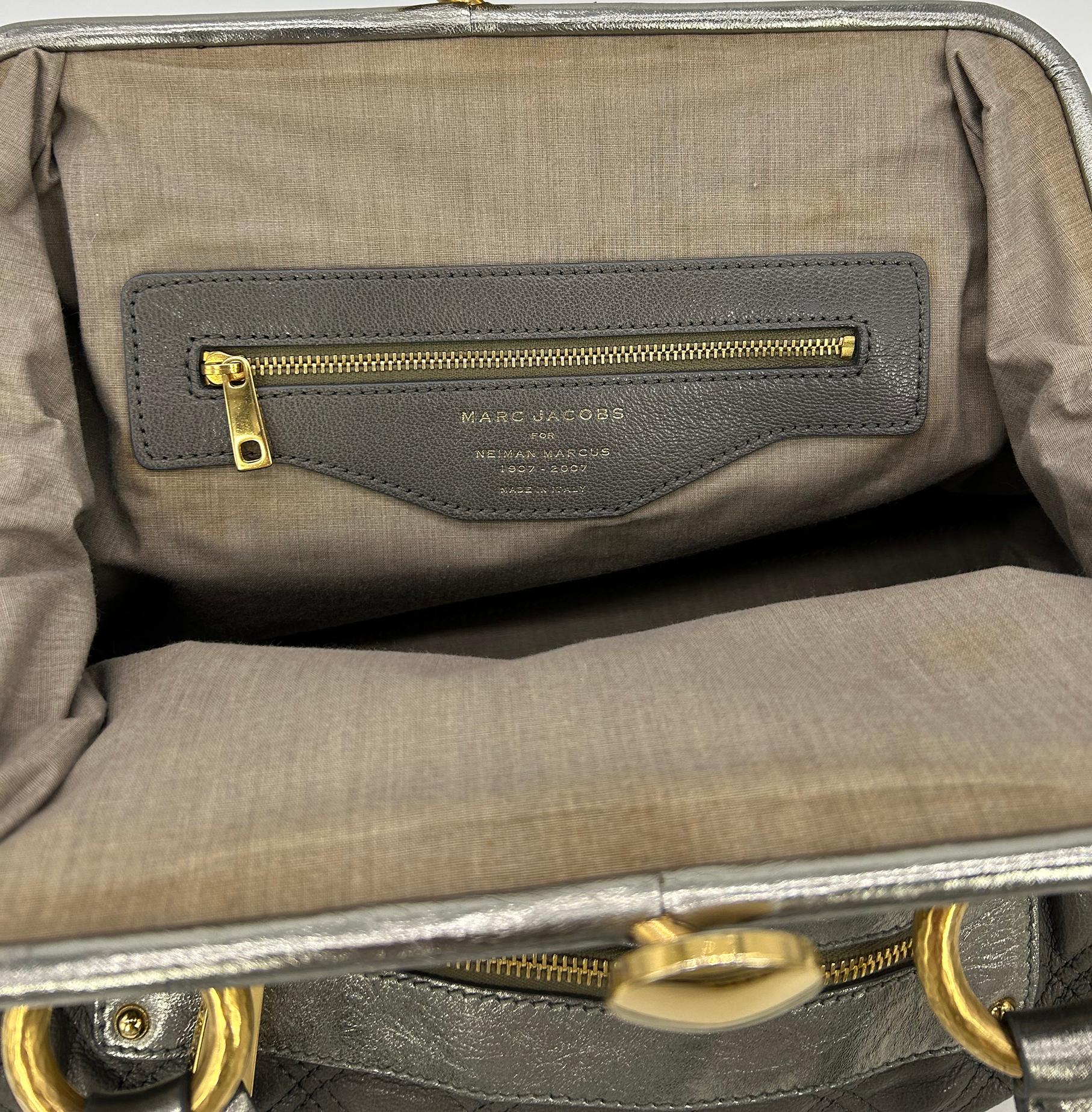 Marc Jacobs Gray Quilted Leather Gold Stam Bag For Sale 14