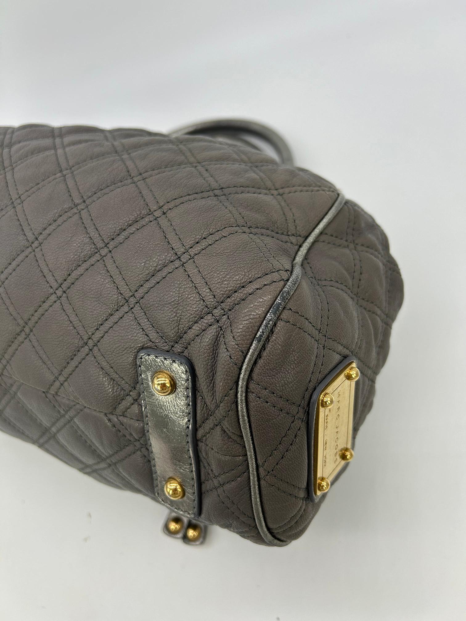 Marc Jacobs Gray Quilted Leather Gold Stam Bag For Sale 2