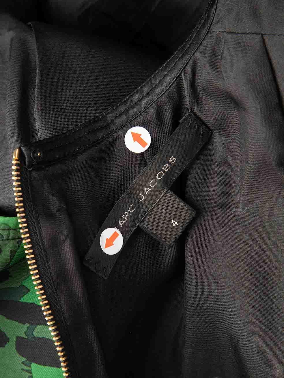 Marc Jacobs Vestido verde con estampado de leopardo y detalle de nudo Talla S en venta 2