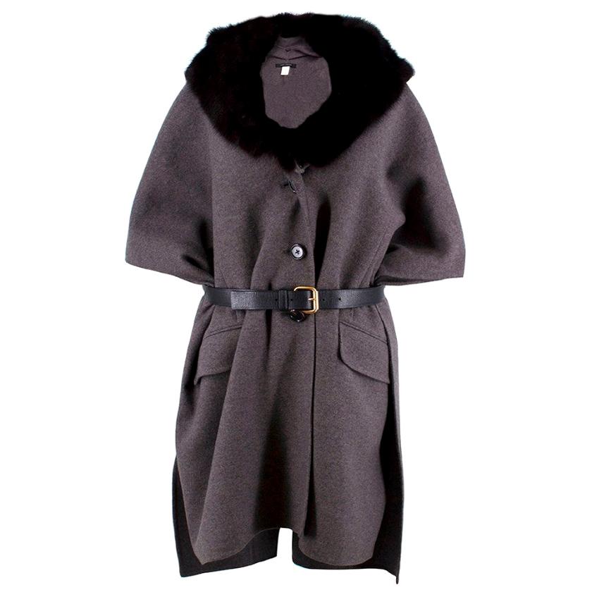 Marc Jacobs Grey Cashmere Cape Coat with Fur Collar - Size S/M For Sale