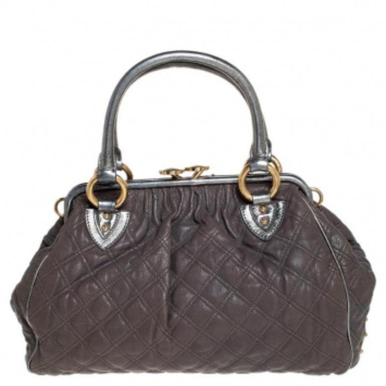 Marc Jacobs Borsa a spalla in pelle trapuntata grigio/argento Stam in vendita 5