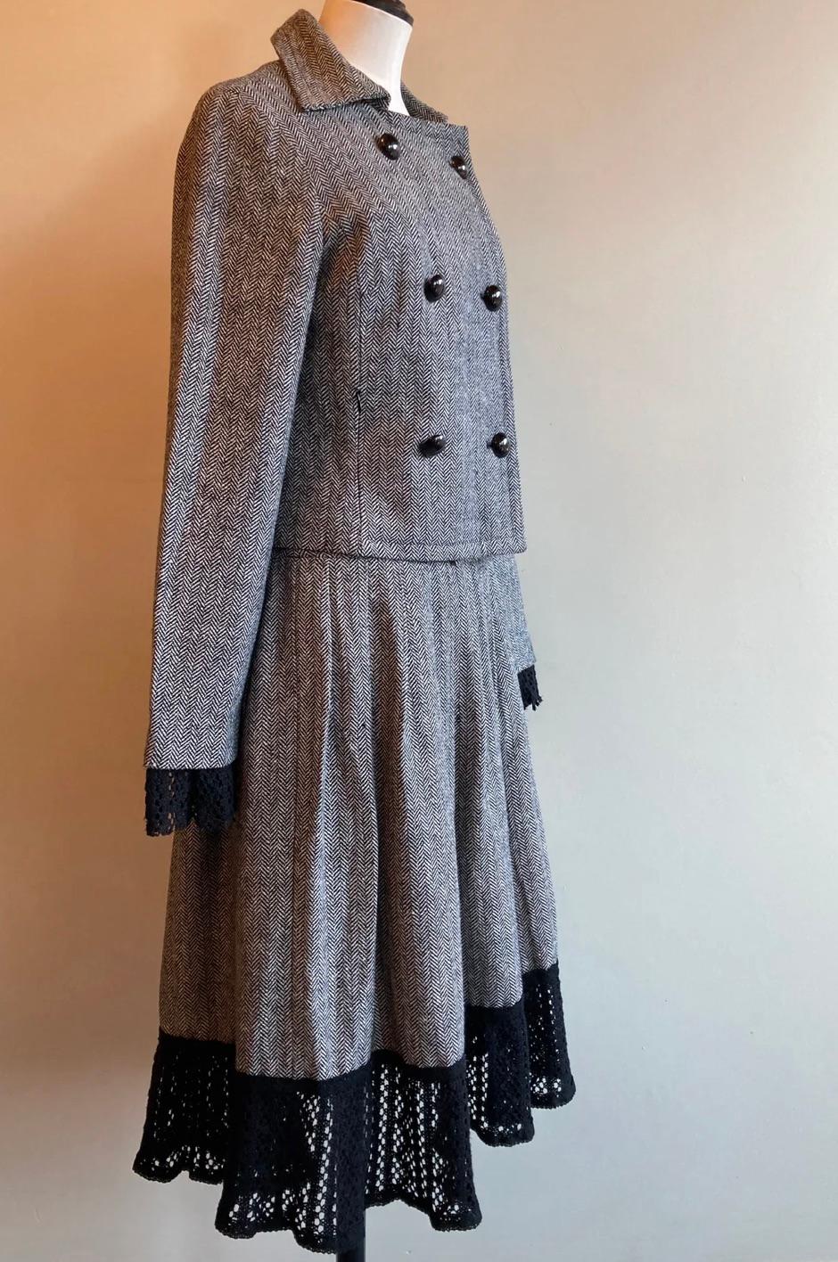 Marc Jacobs Houndstooth Skirt Suit In Good Condition For Sale In Glasgow, GB