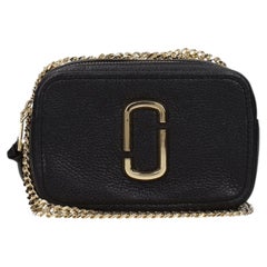 Borsa a tracolla in pelle con chiusura con logo di Marc Jacobs — Nera