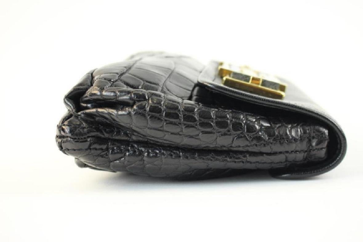 Marc Jacobs Limited Edition 150mja1025 Black Crocodile Skin Leather Clutch In Good Condition For Sale In Dix hills, NY