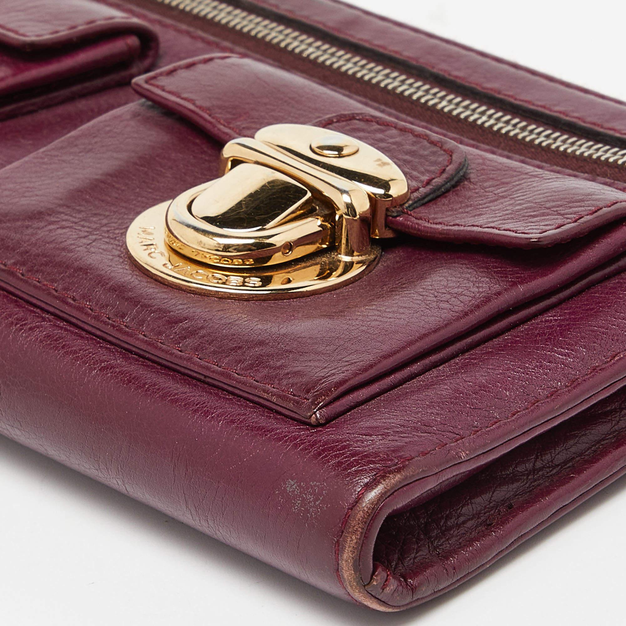 Marc Jacobs Magenta Leather Zip Continental Wallet For Sale 3