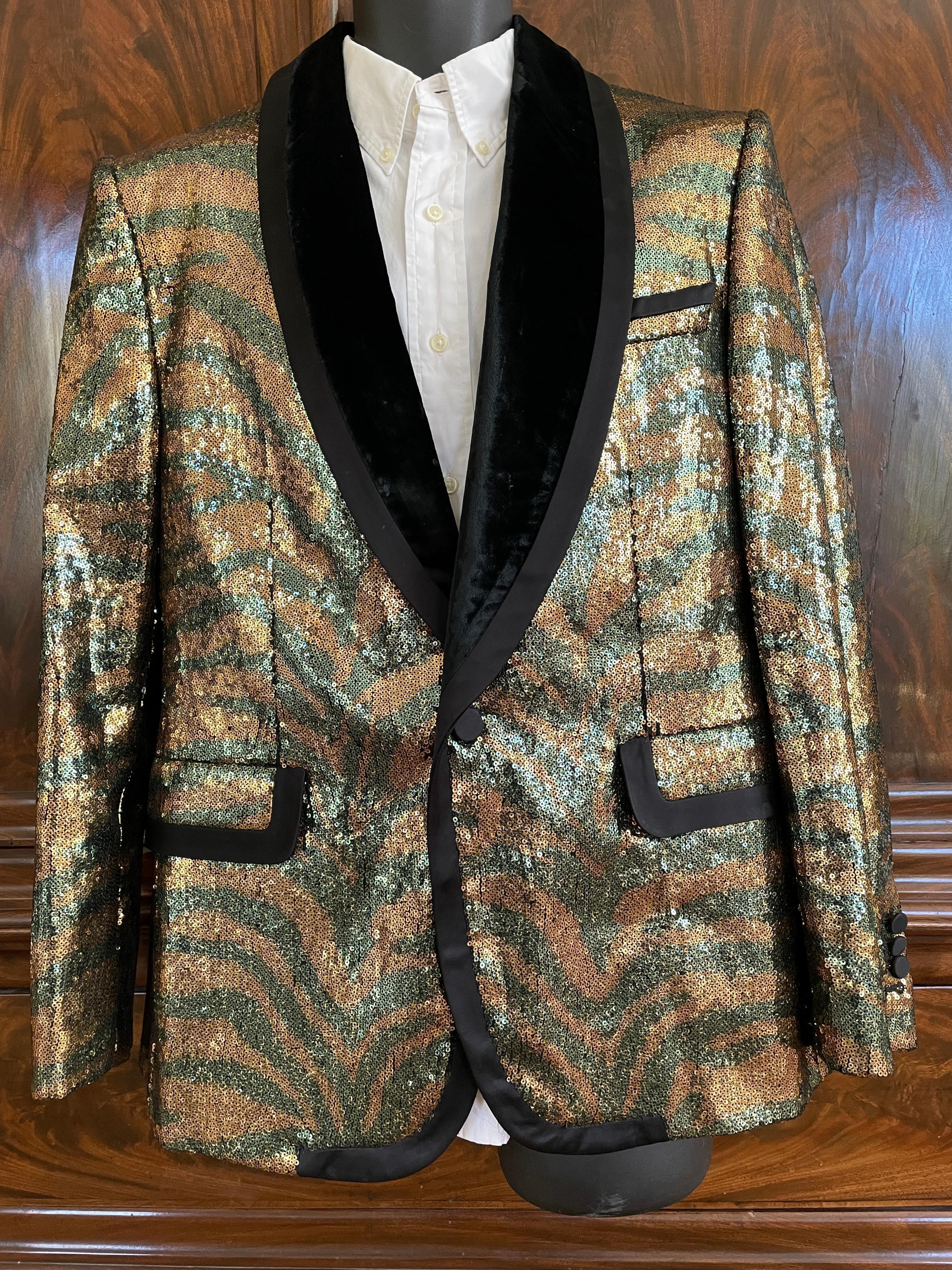 Marc Jacobs Men's Tiger Sequin Evening Jacket with Velvet Shawl Collar For Sale 3