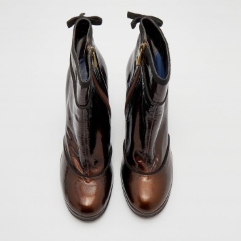 Black Marc Jacobs Metallic Bronze Patent Leather Ankle Length Boots Size 40.5 For Sale