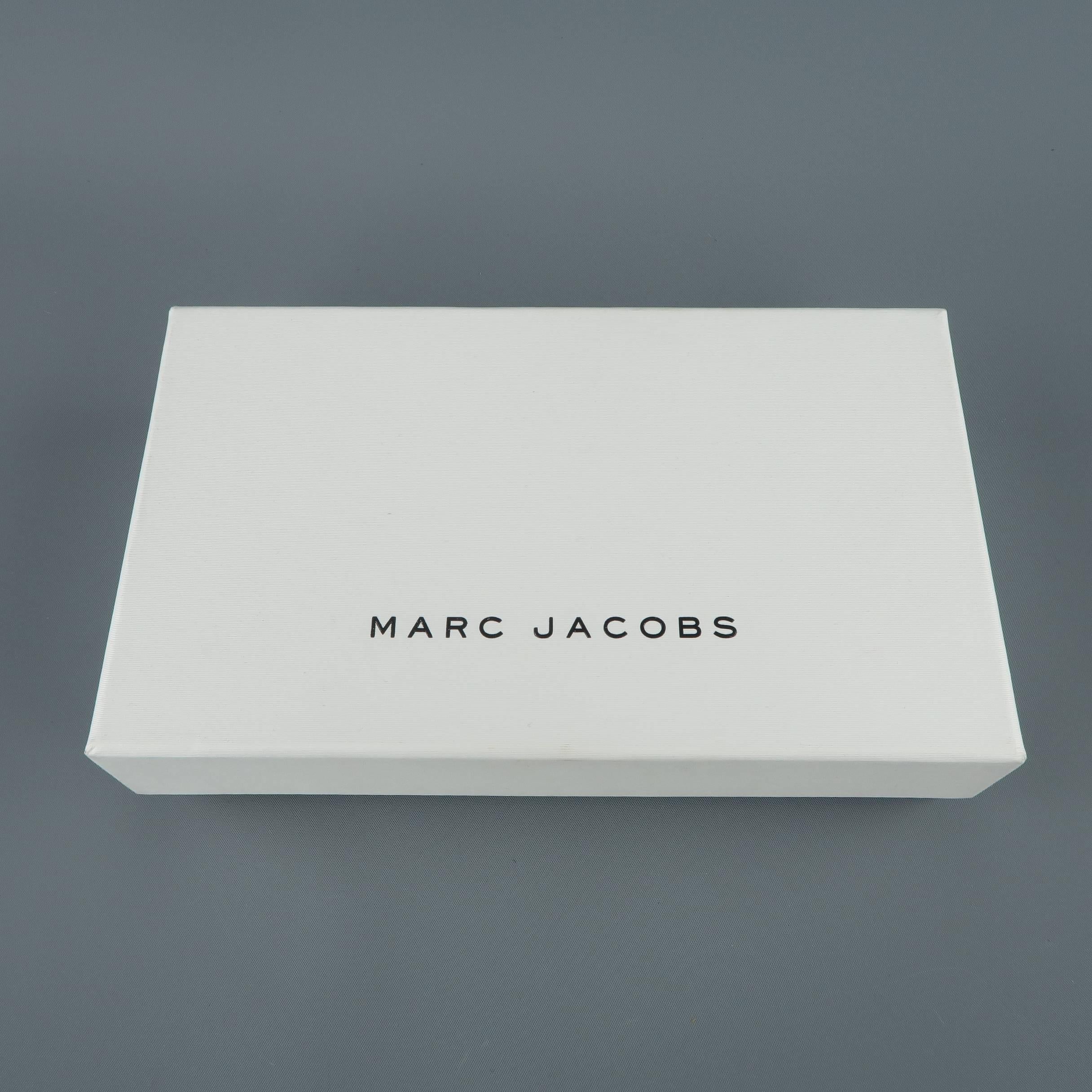 MARC JACOBS Metallic Gold Leather Lilies Pin 3