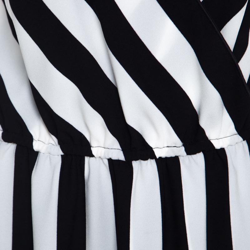 Marc Jacobs Monochrome Striped Crepe Faux Wrap Midi Dress M In Good Condition In Dubai, Al Qouz 2