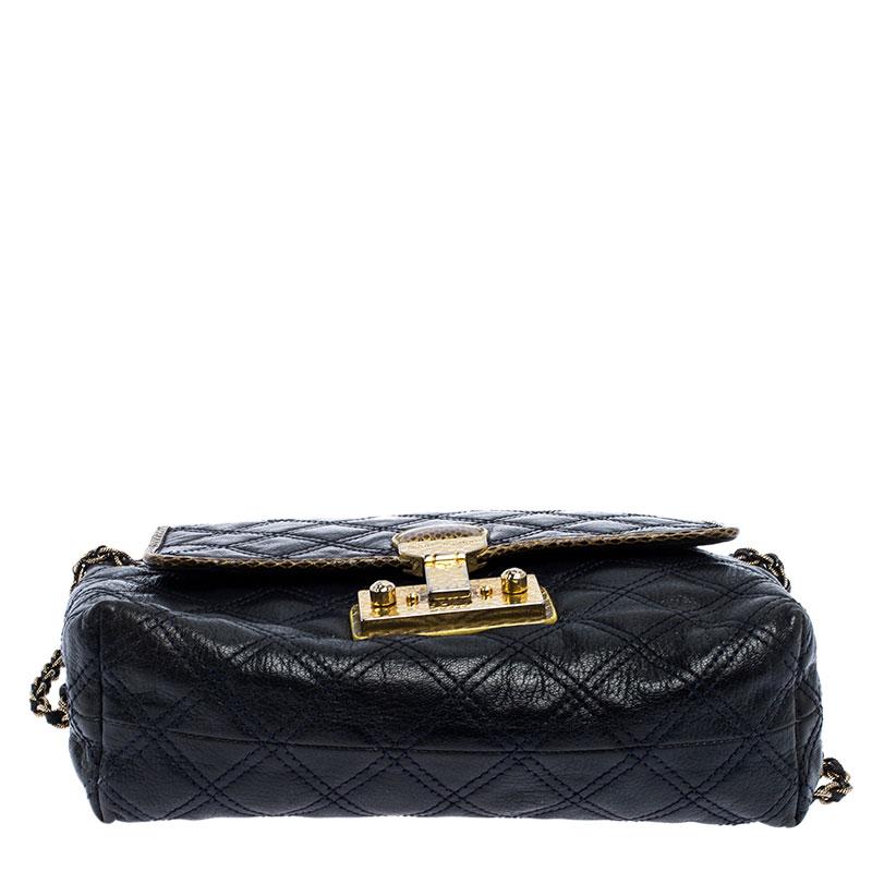 Marc Jacobs sac à bandoulière à rabat en cuir matelassé bleu marine Pour femmes en vente