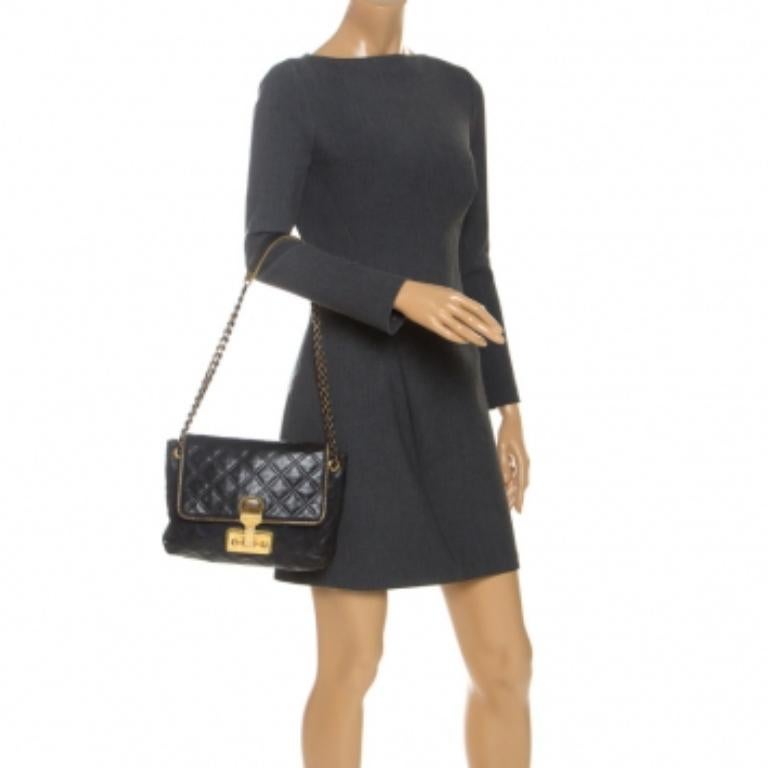 Marc Jacobs Borsa a tracolla con patta in pelle trapuntata blu navy in vendita 4