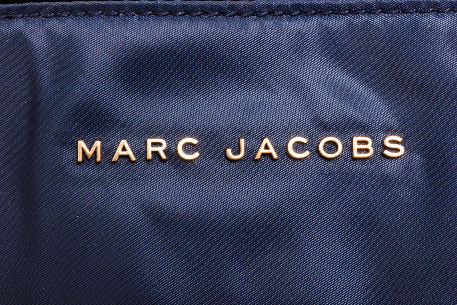 Marc Jacobs Marineblaue Nylon-Wingman Shopper-Tasche, zwei flache Griffe Damen im Angebot