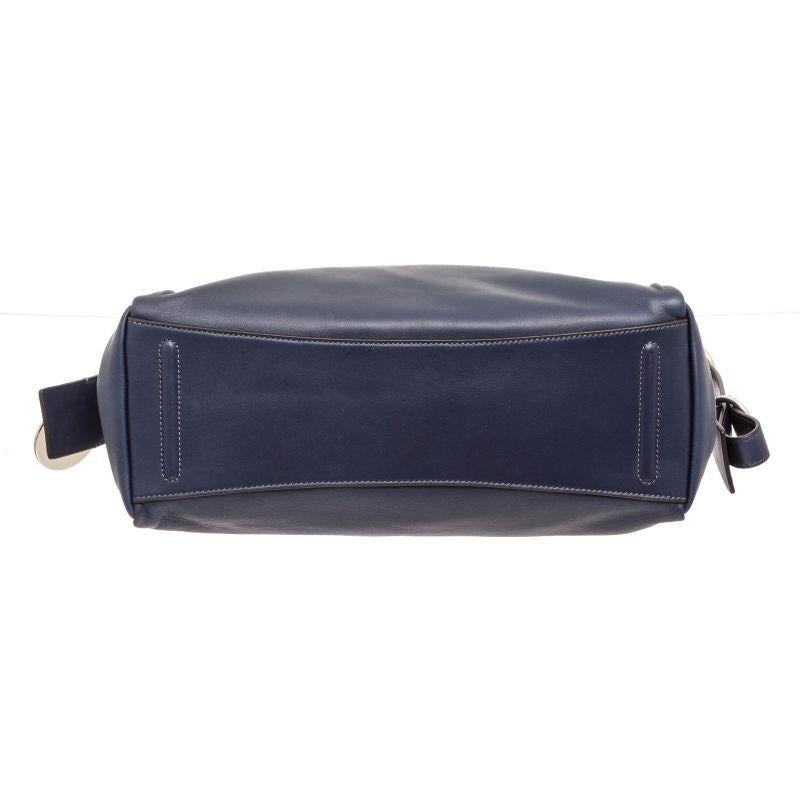 Marc Jacobs Marineblaue Prism 34 Leder-Umhängetasche mit goldfarbenen Beschlägen im Zustand „Hervorragend“ in Irvine, CA