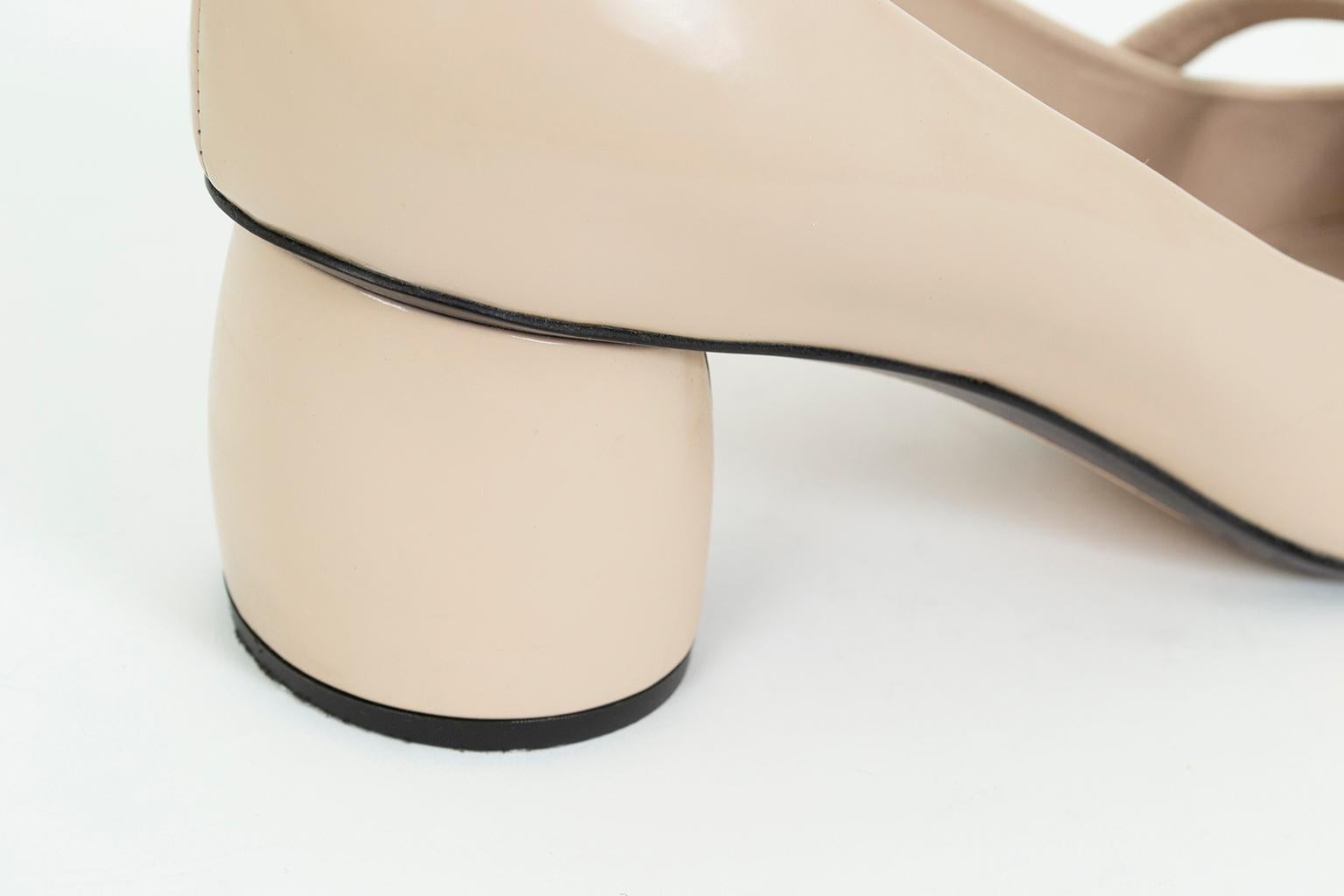 Marc Jacobs - Escarpins Mary Jane à talons pointus et sphériques, vernis, couleur chair, taille EU 39, 2012 en vente 1