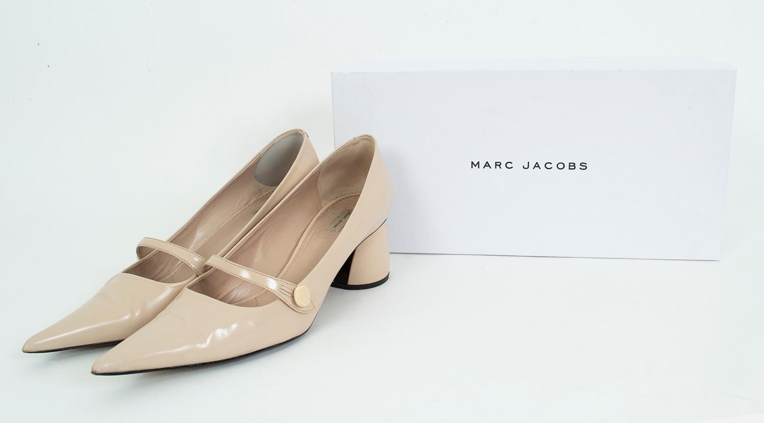 Marc Jacobs - Escarpins Mary Jane à talons pointus et sphériques, vernis, couleur chair, taille EU 39, 2012 en vente 4