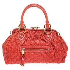 Marc Jacobs, borsa a tracolla in pelle di serpente con rilievo, in arancione.