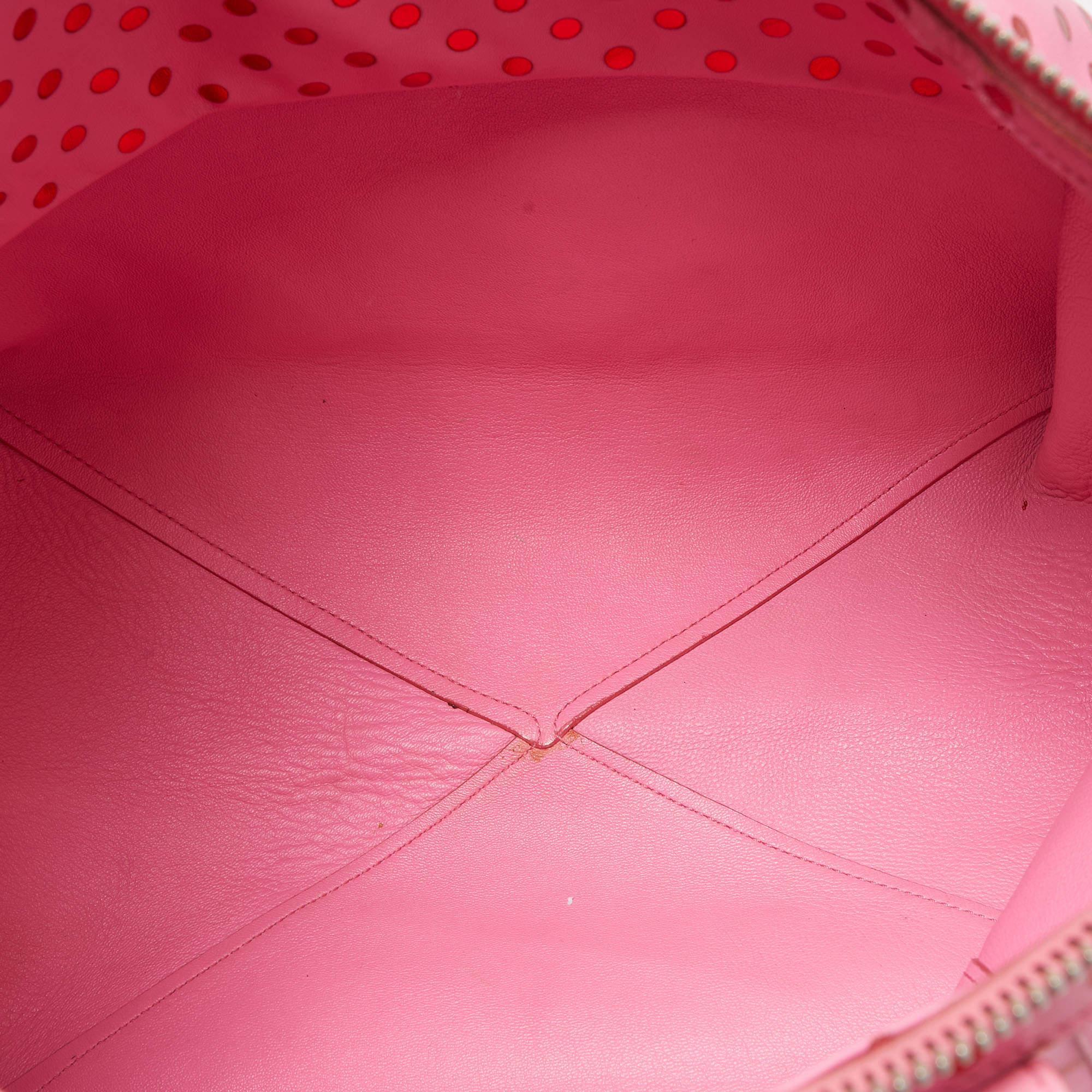 Marc Jacobs Fourre-tout zippé en cuir rose à pois en vente 1