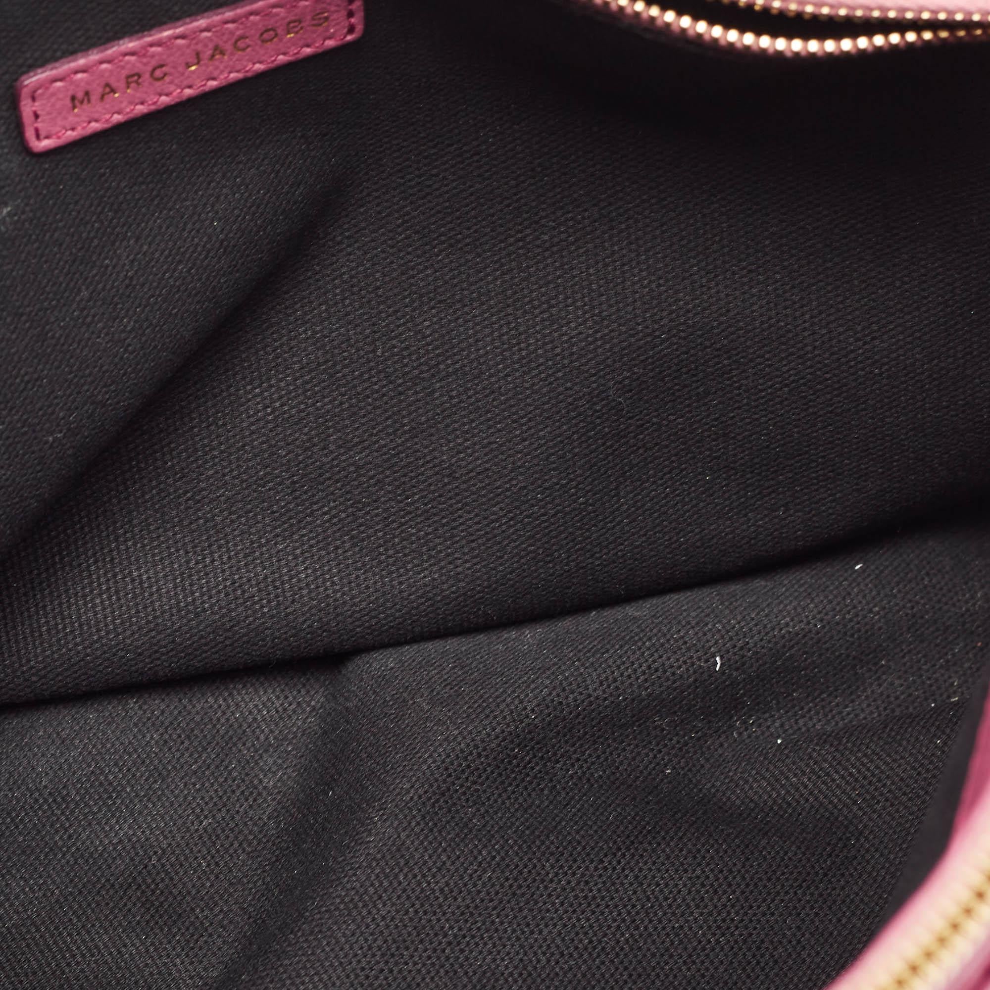 Marc Jacobs Bolso de hombro sencillo de piel acolchada rosa para el día y la noche en venta 4