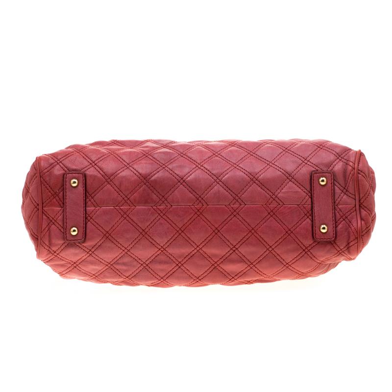 Marc Jacobs Pink Quilted Leather Stam Shoulder Bag In Good Condition In Dubai, Al Qouz 2