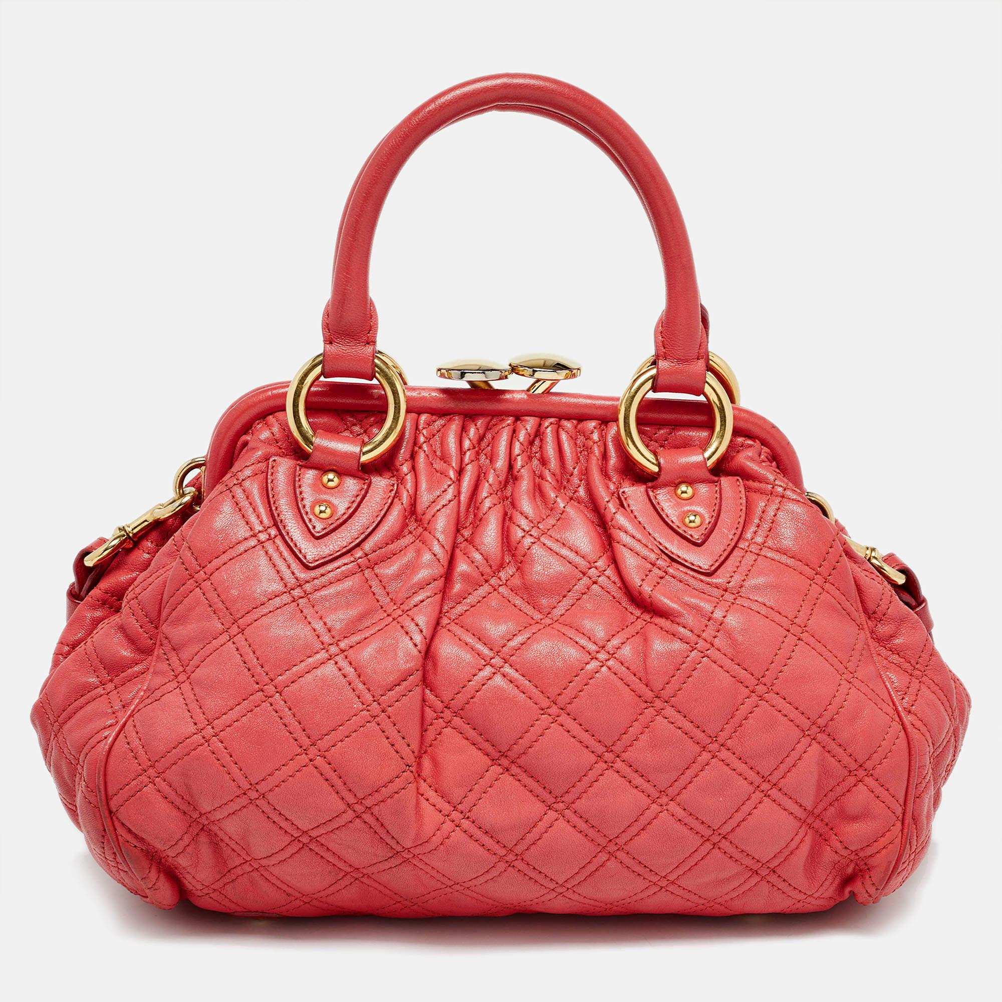 Marc Jacobs Red Quilted Leather Stam Shoulder Bag In Good Condition In Dubai, Al Qouz 2