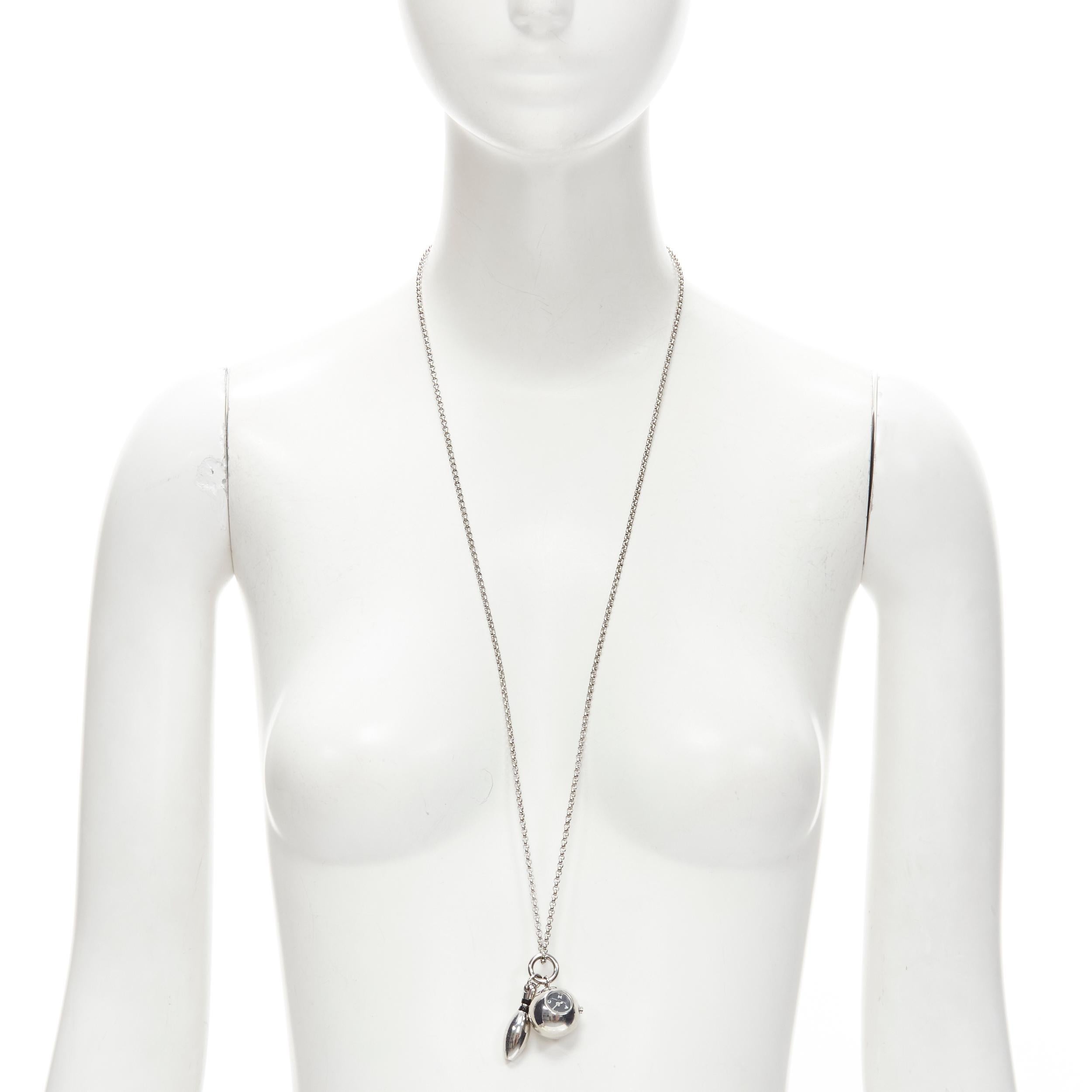 MARC JACOBS collana lunga con catena a forma di palla da bowling in argento
Riferimento: ANWU/A00283
Marchio: Marc Jacobs
Materiale: Metallo
Colore: Argento, Nero
Modello: Tinta unita
Chiusura: Chiusura a pressione

CONDIZIONE:
Condizioni: Molto