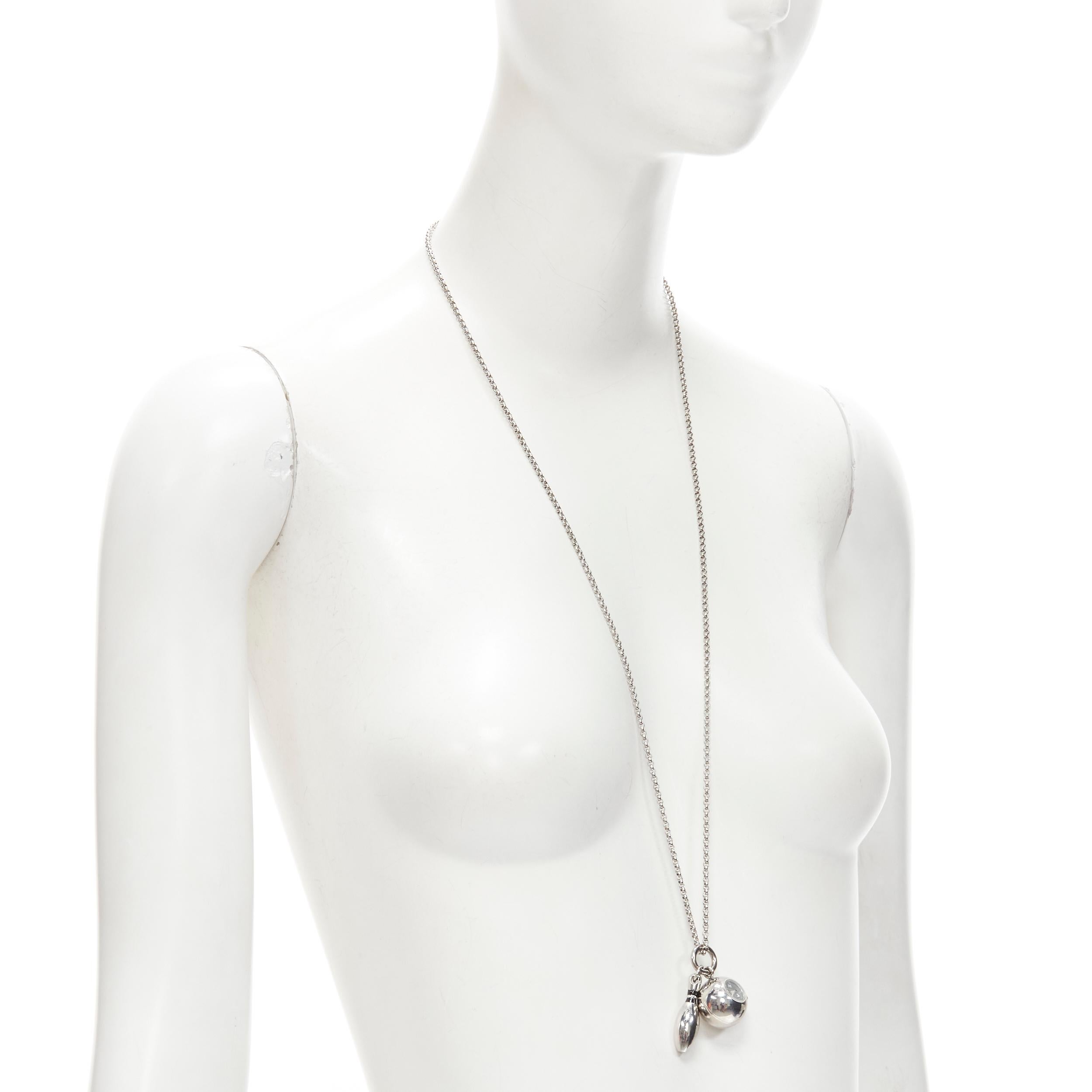 MARC JACOBS collana lunga con catena a forma di palla da bowling in argento In condizioni buone in vendita a Hong Kong, NT