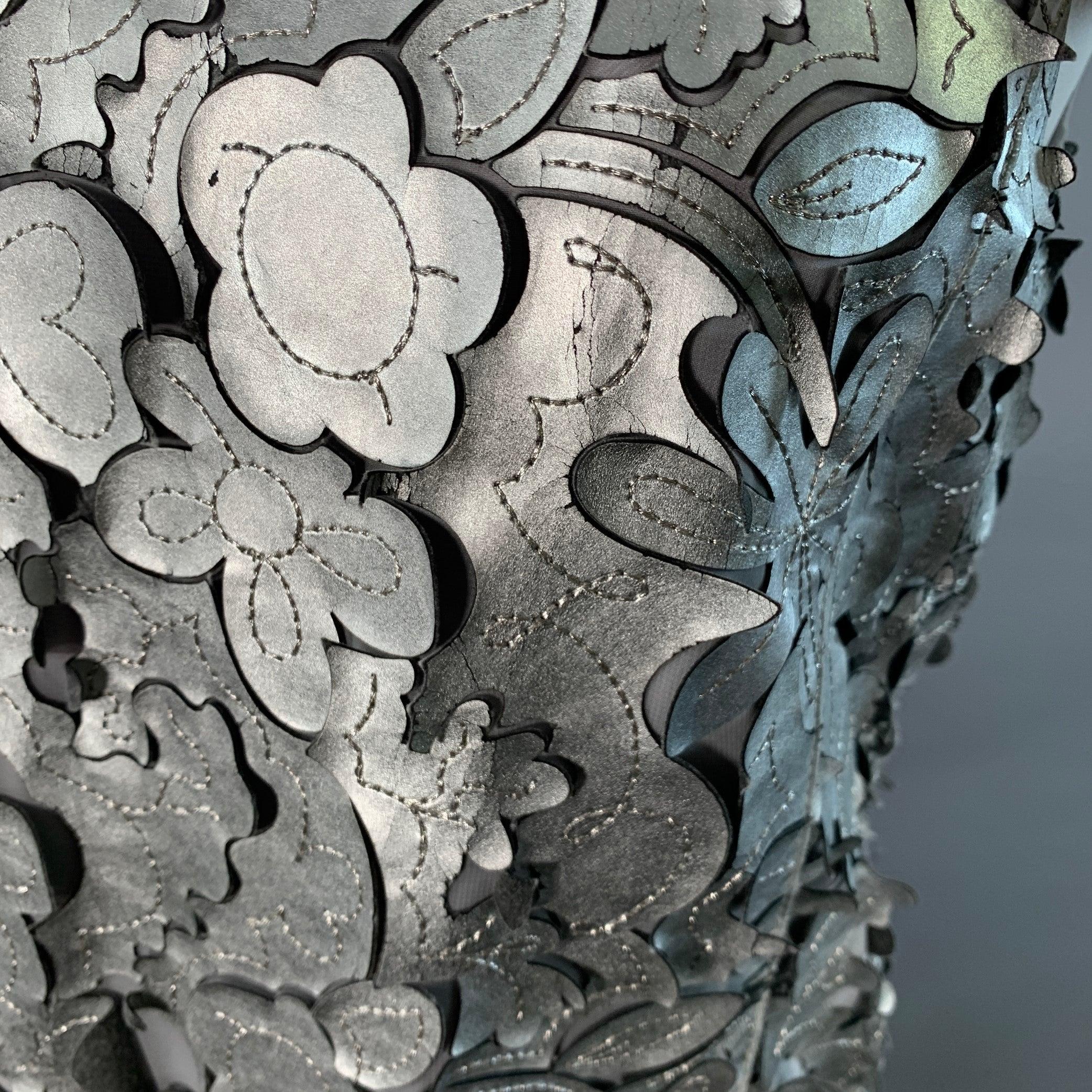 MARC JACOBS Taglia 0 Argento Grigio Pelle Floreale Tagliato Top Abito Senza Maniche in vendita 7
