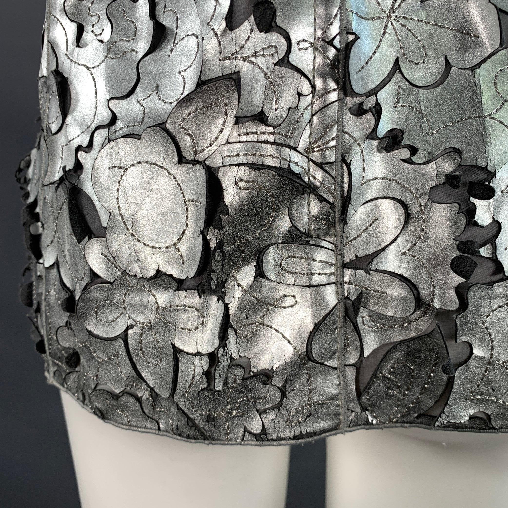MARC JACOBS Taglia 0 Argento Grigio Pelle Floreale Tagliato Top Abito Senza Maniche in vendita 2