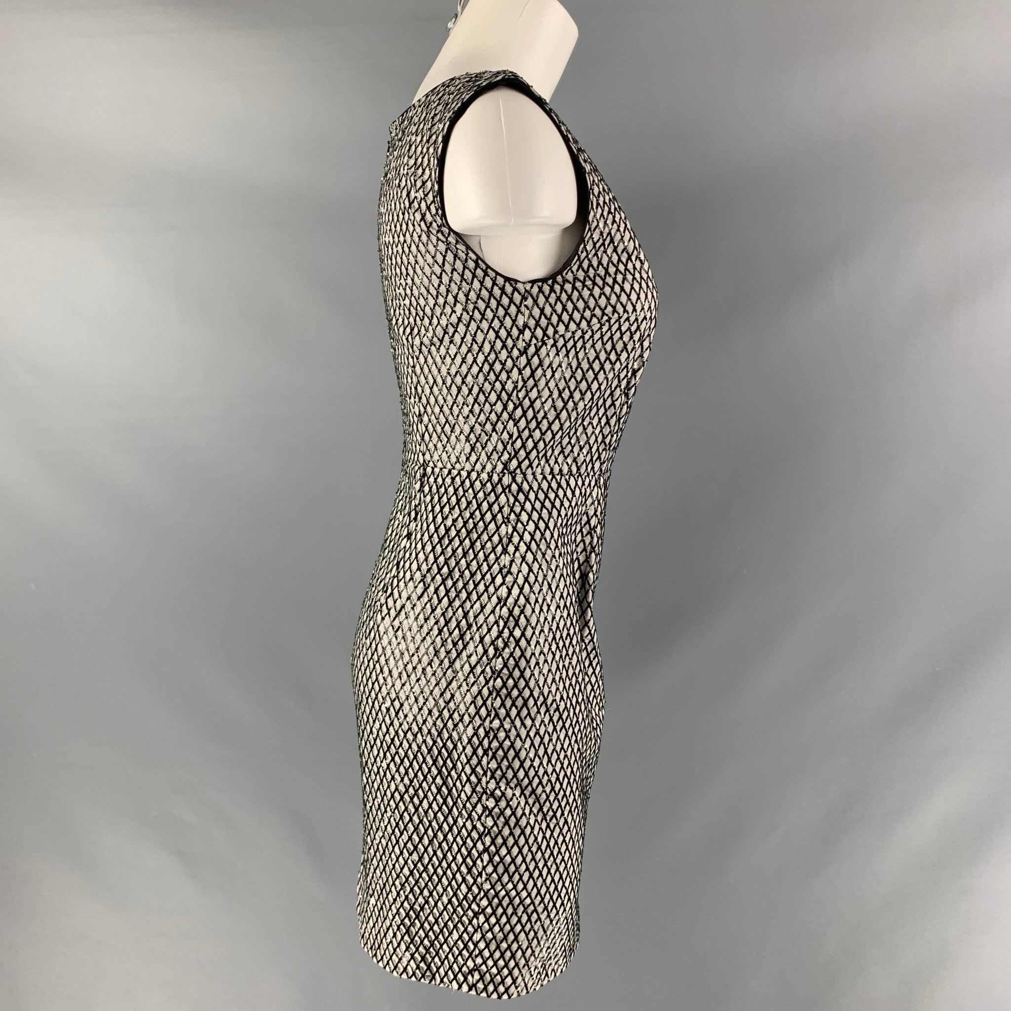 MARC JACOBS Size 0 Silver Grey Silk Sequined Shift Dress In Excellent Condition For Sale In San Francisco, CA