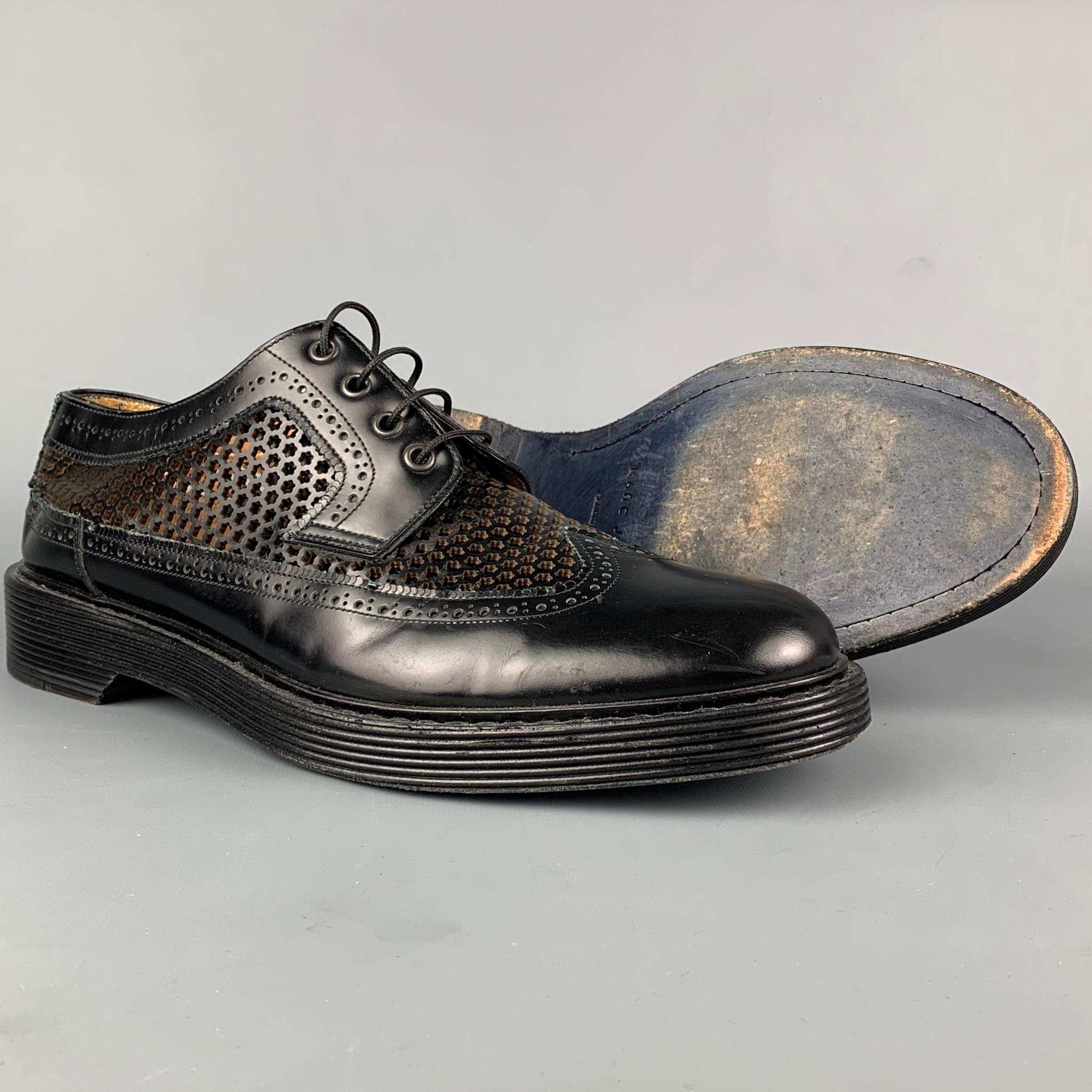 MARC JACOBS Size 10 Black Perforated Leather Wingtip Lace Up Shoes In Good Condition In San Francisco, CA