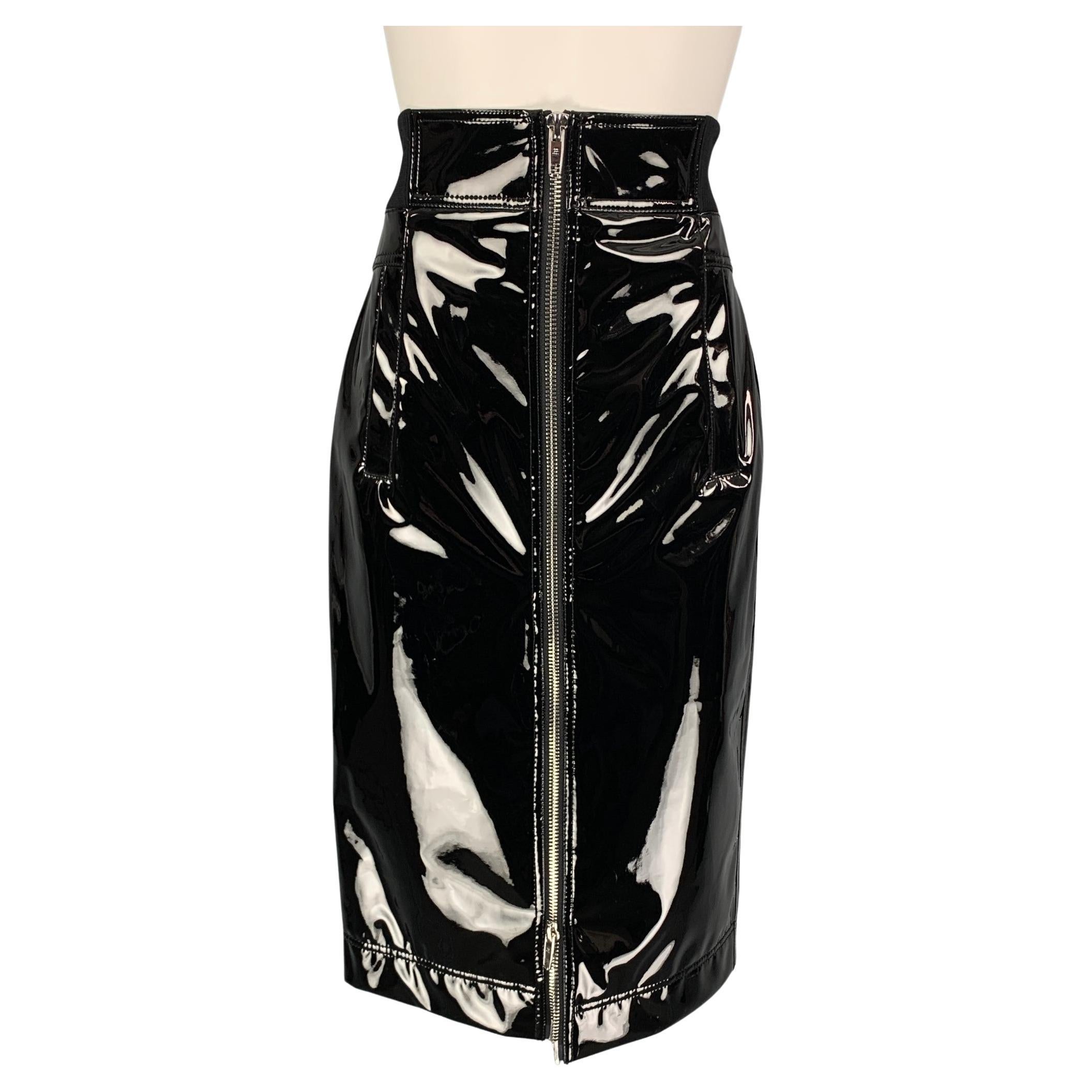 MARC JACOBS Size 2 Black Polyester Faux Patent Leather Pencil Skirt For  Sale at 1stDibs