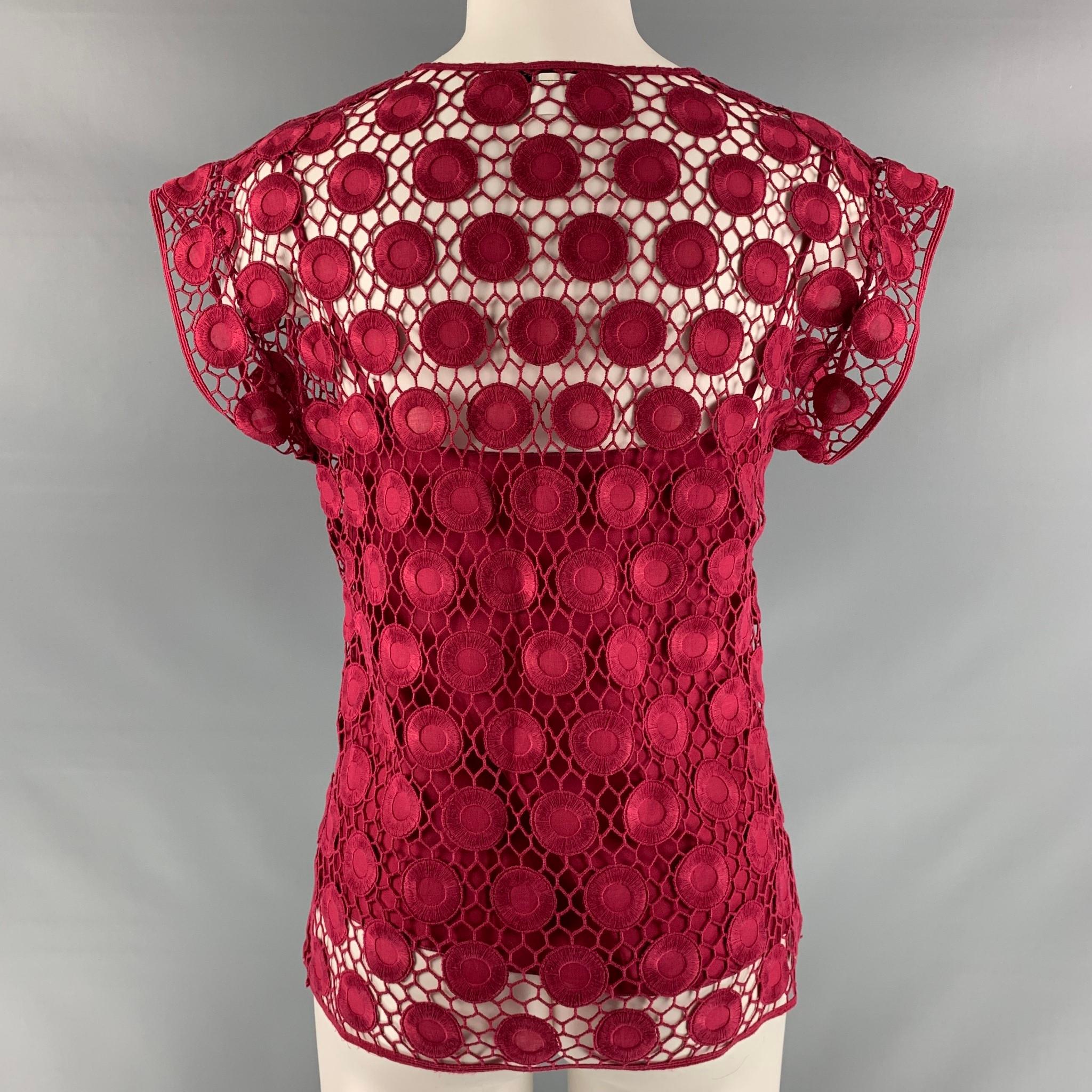 MARC JACOBS Size 2 Raspberry Cotton Eyelet Sleeveless Dress Top In Excellent Condition In San Francisco, CA