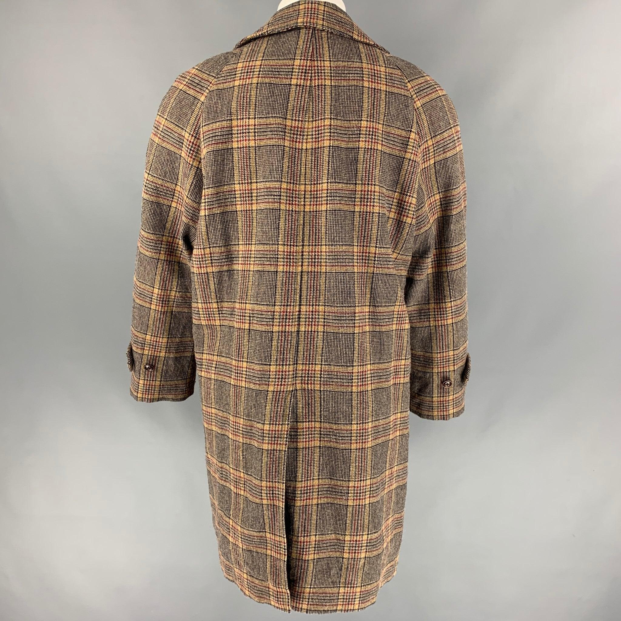 Men's MARC JACOBS Size 38 Tan Plaid Wool Buttoned Coat For Sale