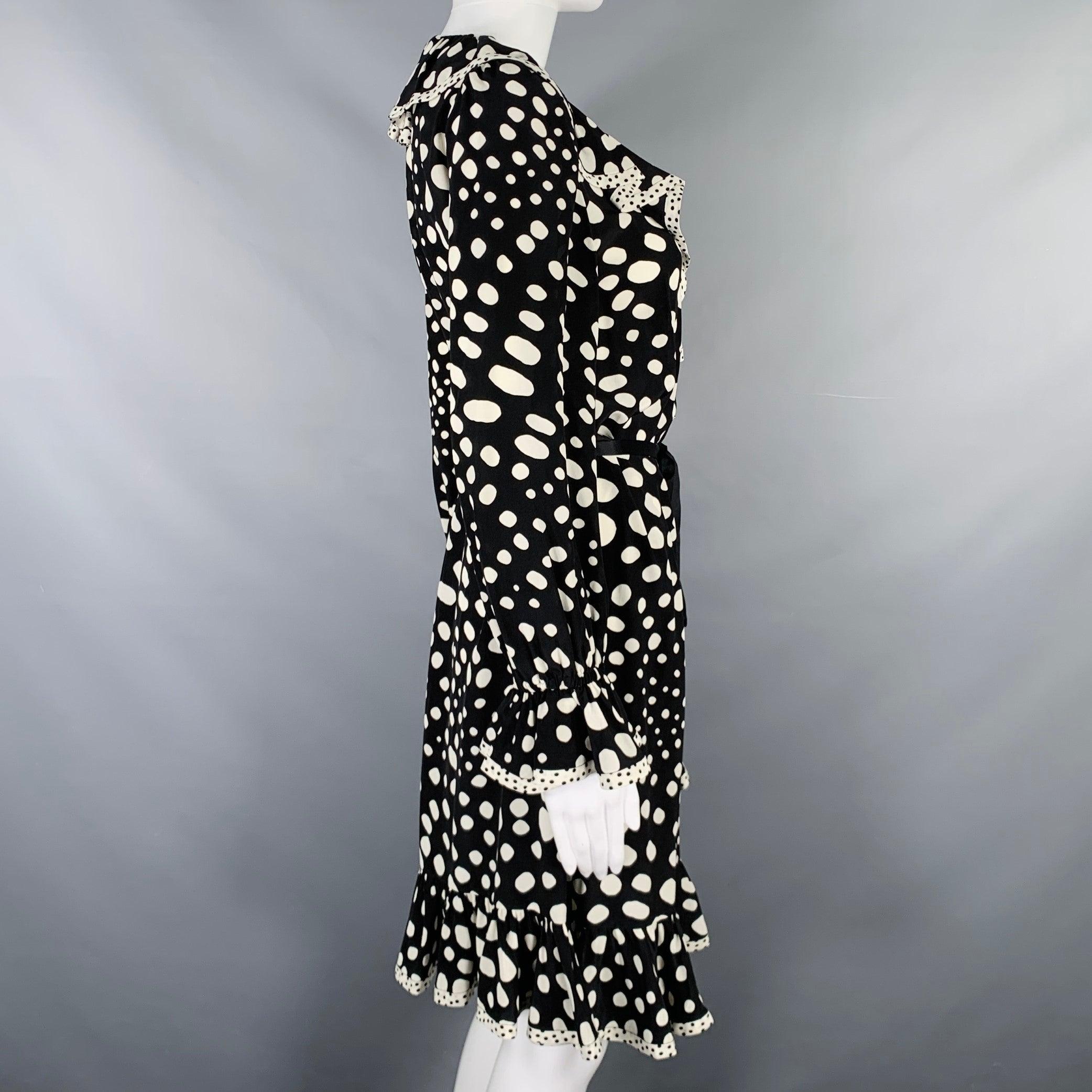 MARC JACOBS Size 4 Black White Polka Dot Wrap Dress In Excellent Condition For Sale In San Francisco, CA