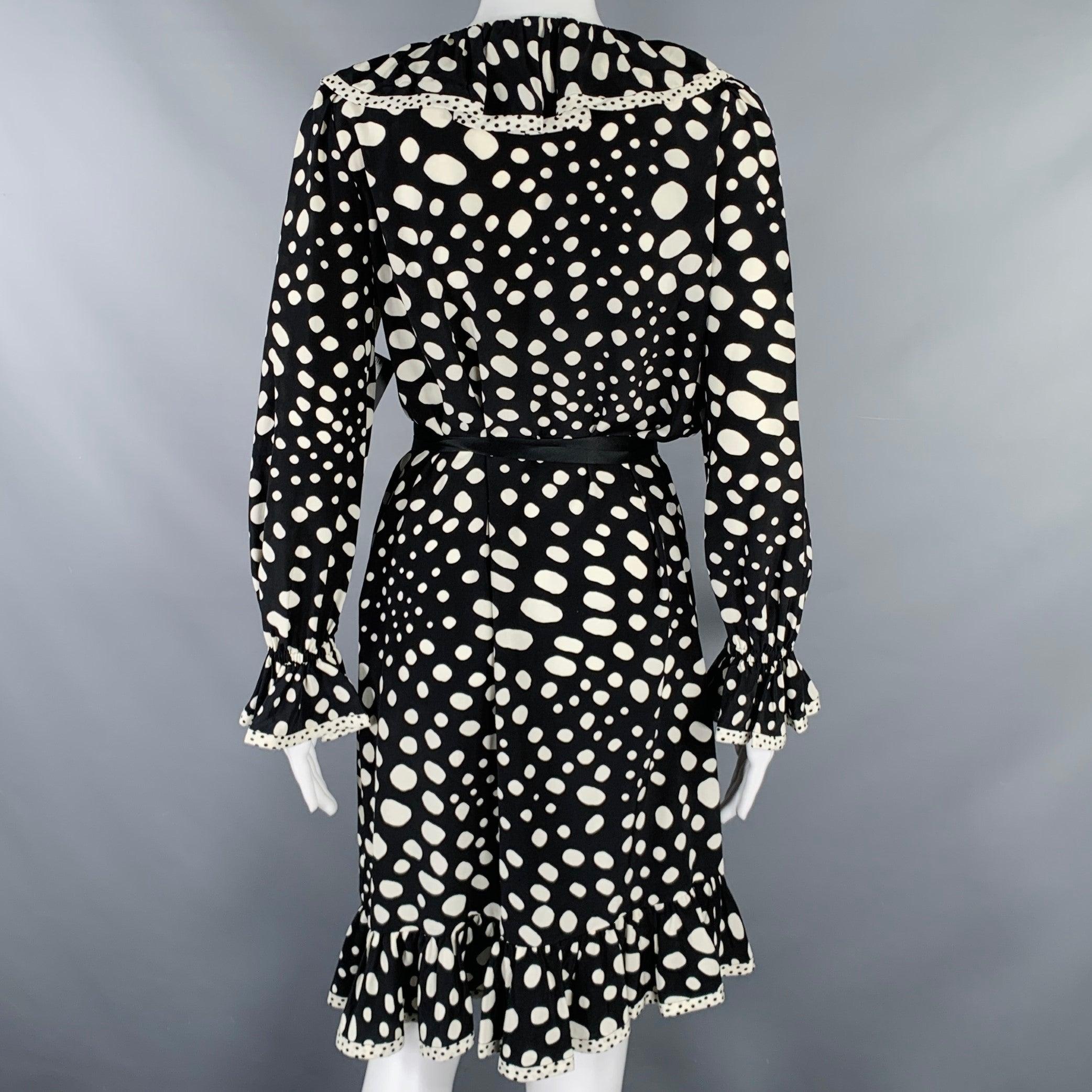 Women's MARC JACOBS Size 4 Black White Polka Dot Wrap Dress For Sale