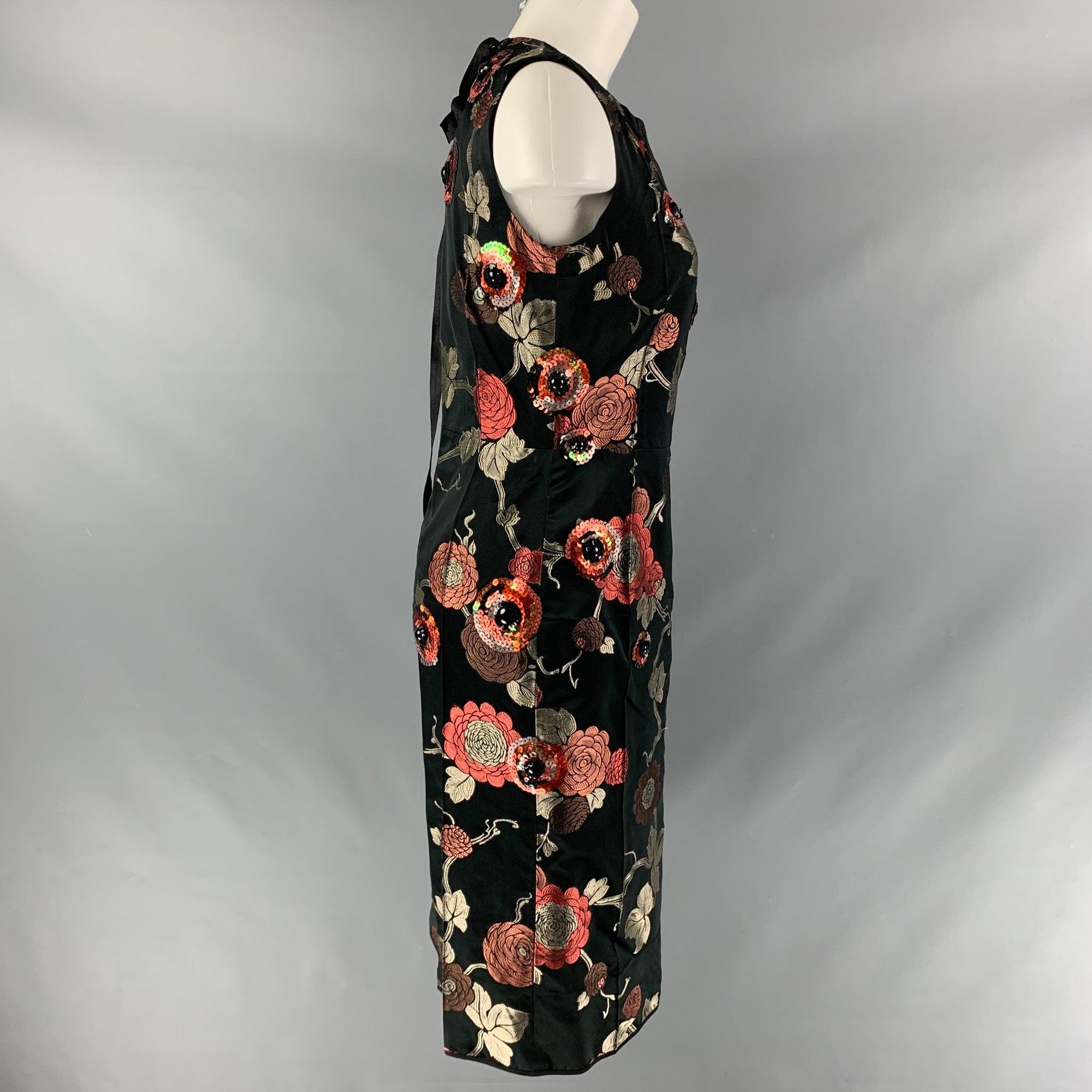 MARC JACOBS sheath dress comes in a black floral jacquard featuring sequins applique, sleeveless, and a back zip up closure. Very Good Pre-Owned Condition. Fabric Tags Removed. 

Marked:   6 

Measurements: 
 
Shoulder: 14 inches Bust: 34 inches