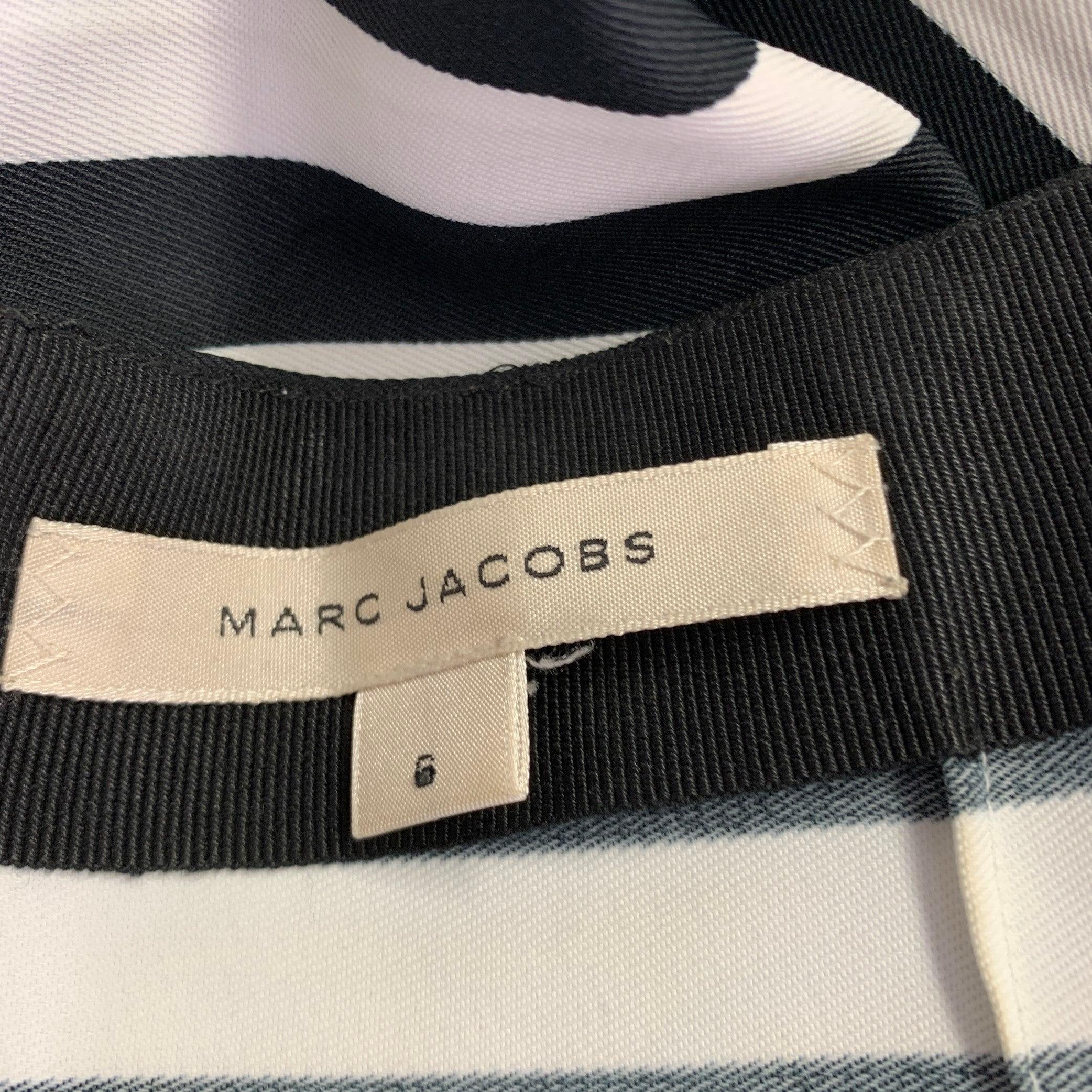 MARC JACOBS Size 6 Black White Polyester Stripe Pencil Skirt In Good Condition For Sale In San Francisco, CA