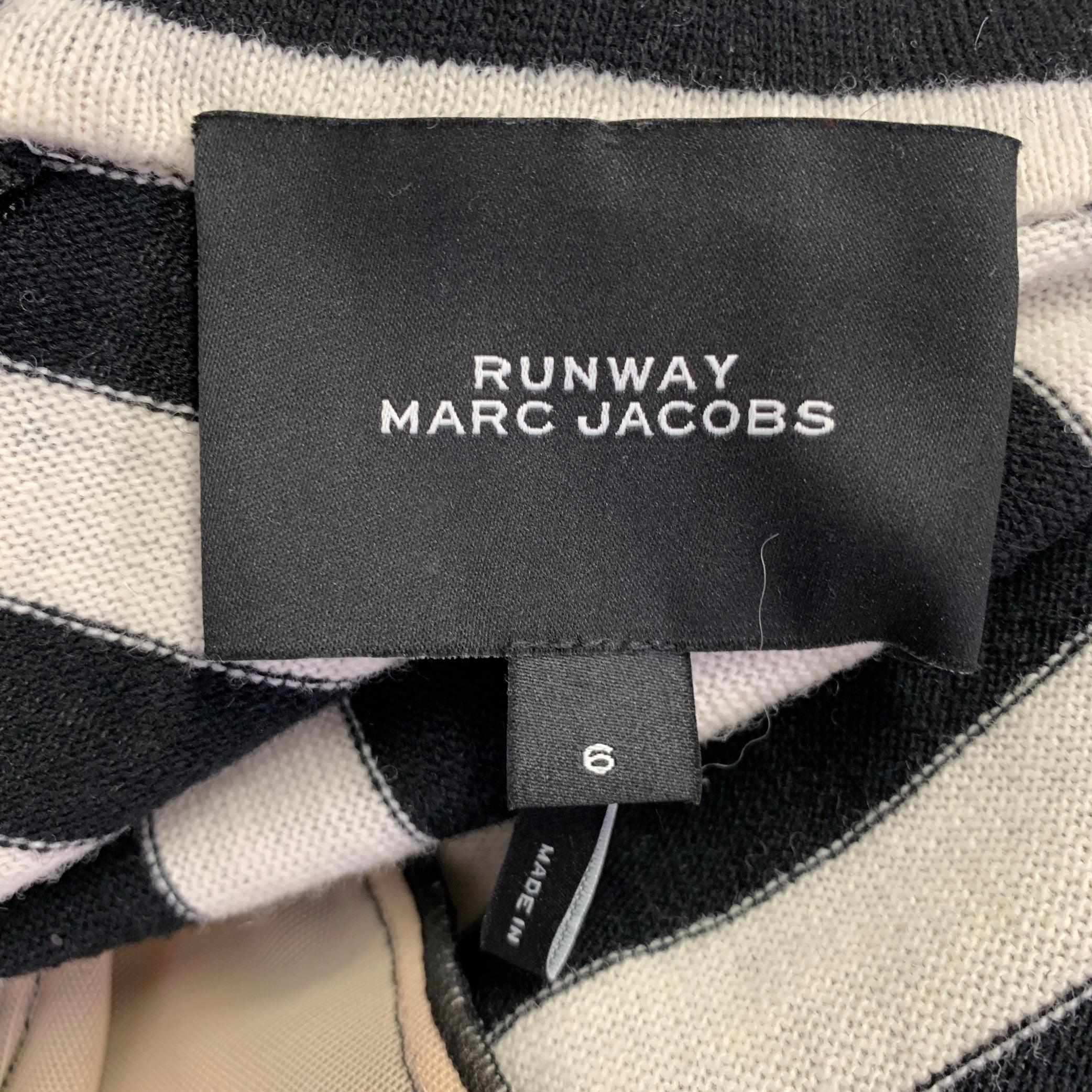 MARC JACOBS Size 6 Black White Wool Nylon Stripe Belted Dress For Sale 1