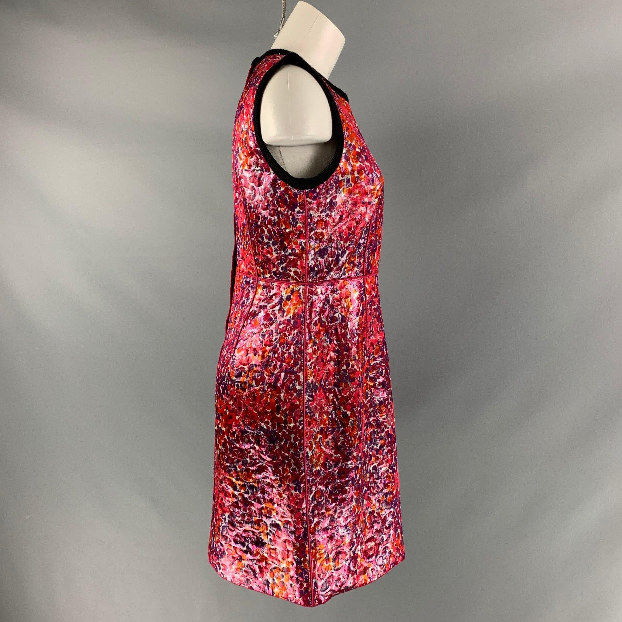 MARC JACOBS BERGDORF GOODMAN dress comes in a multi-color acetate blend featuring floral jacquard, sleeveless, and a back zip up closure. Made in USA.Excellent Pre-Owned Condition. 

Marked:   6 

Measurements: 
 
Shoulder: 15 inches Bust: 34 inches