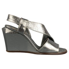 MARC JACOBS Taille 7 Sandales à talons compensés en cuir argenté