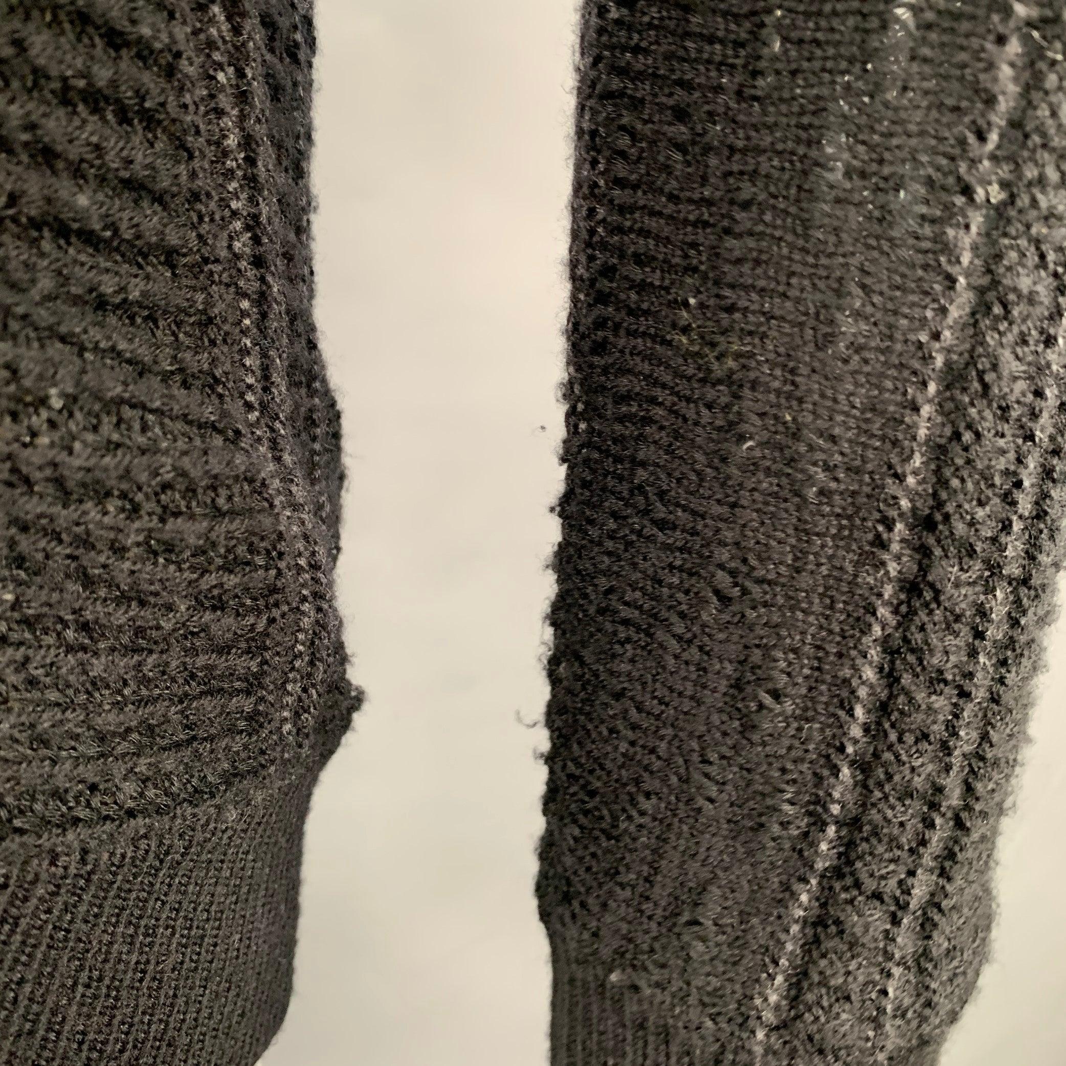 MARC JACOBS Size M Black Knit Wool Cotton Button Up Cardigan (cardigan à boutons en laine et coton) en vente 2